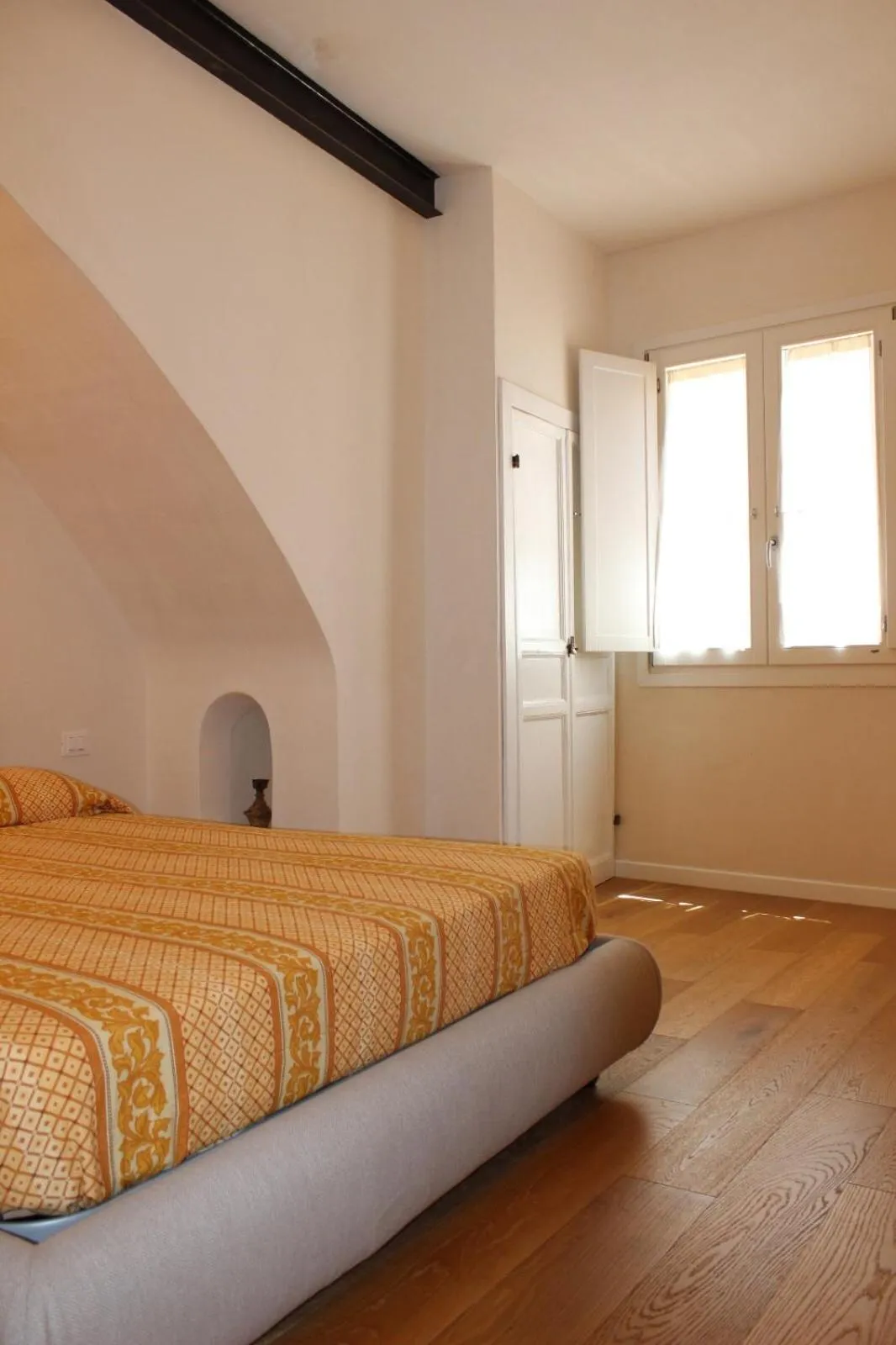 Decorative detail, Bed in Dimora di Charme Cassaro 168