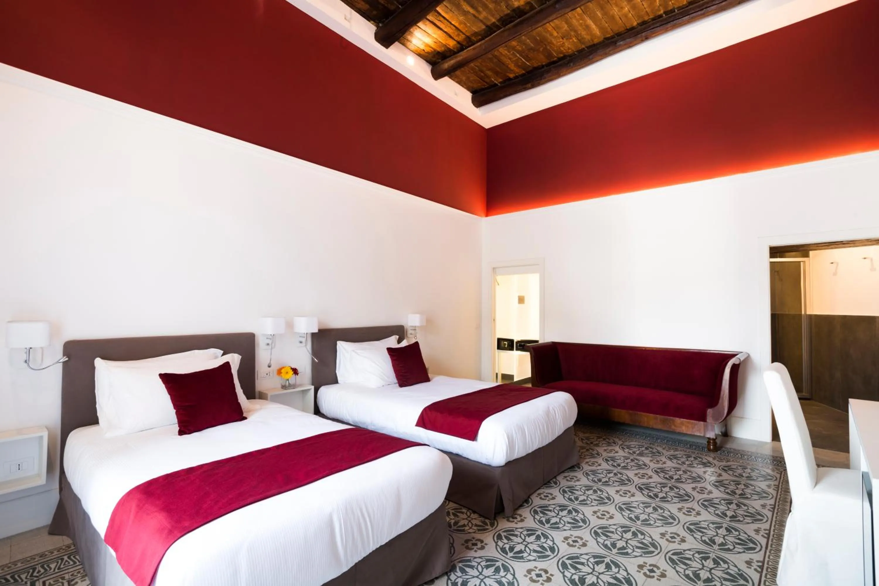 Photo of the whole room, Bed in Foro Carolino S&B