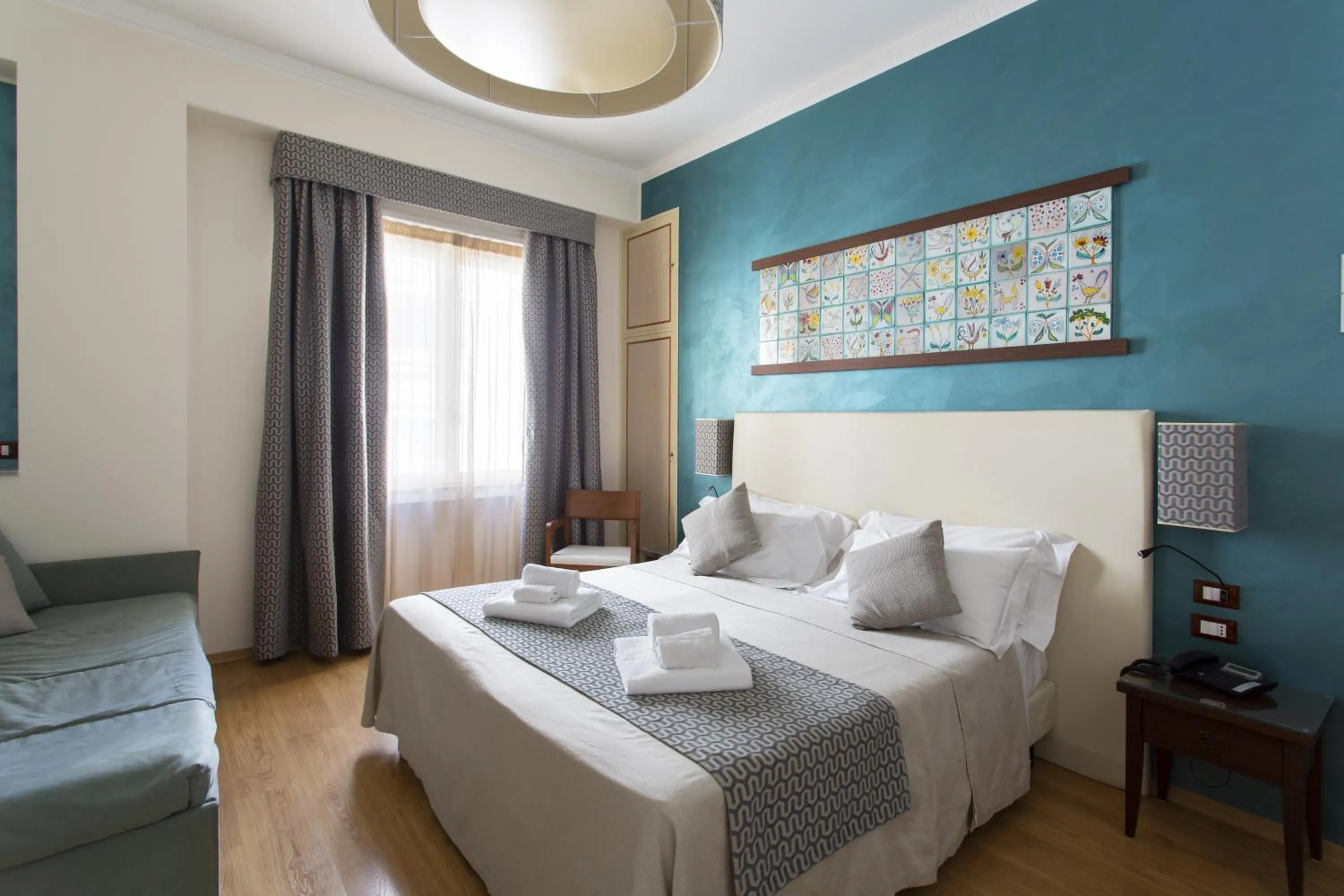 Photo of the whole room, Bed in Residenza Wagner