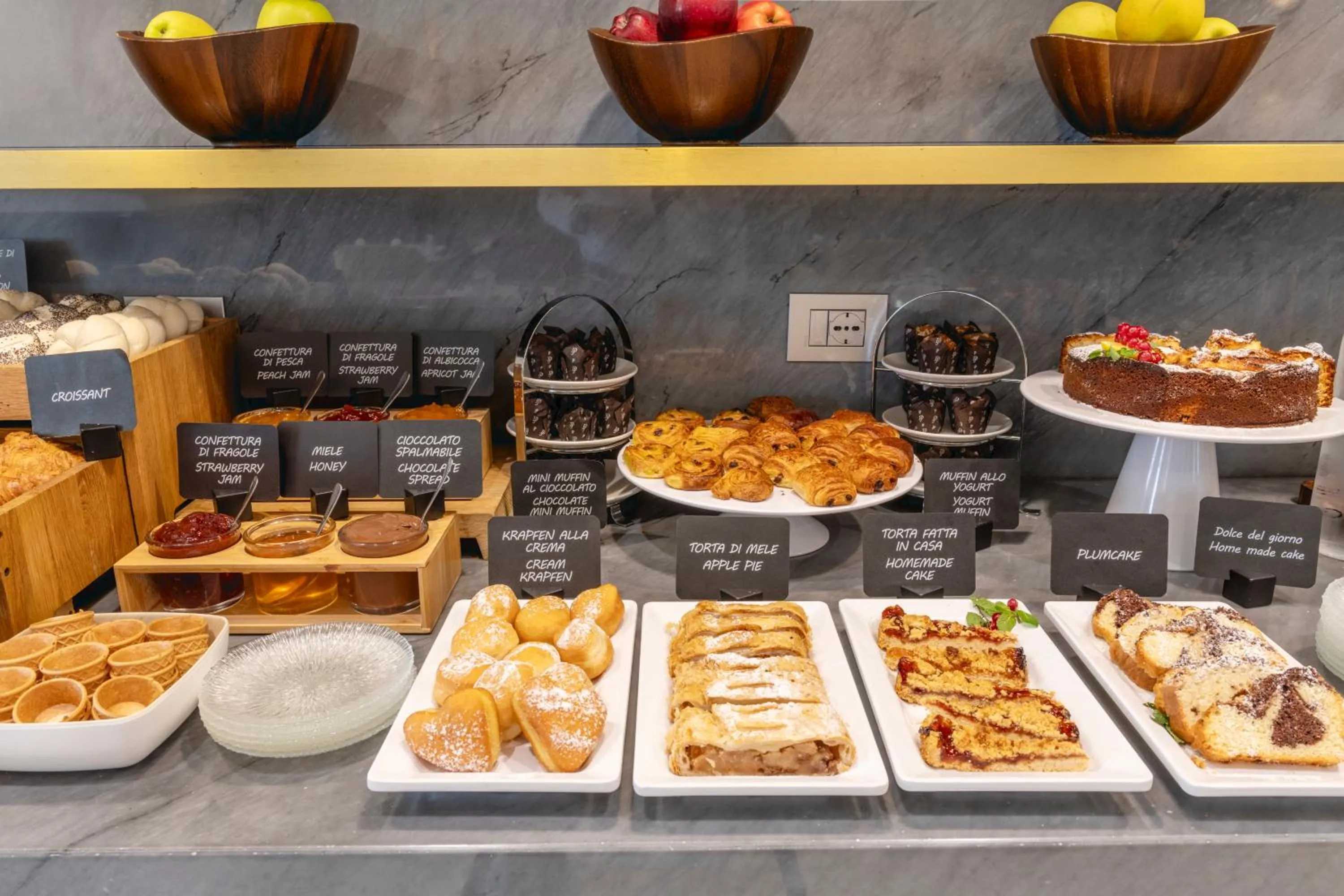 Breakfast in H10 Palazzo Canova