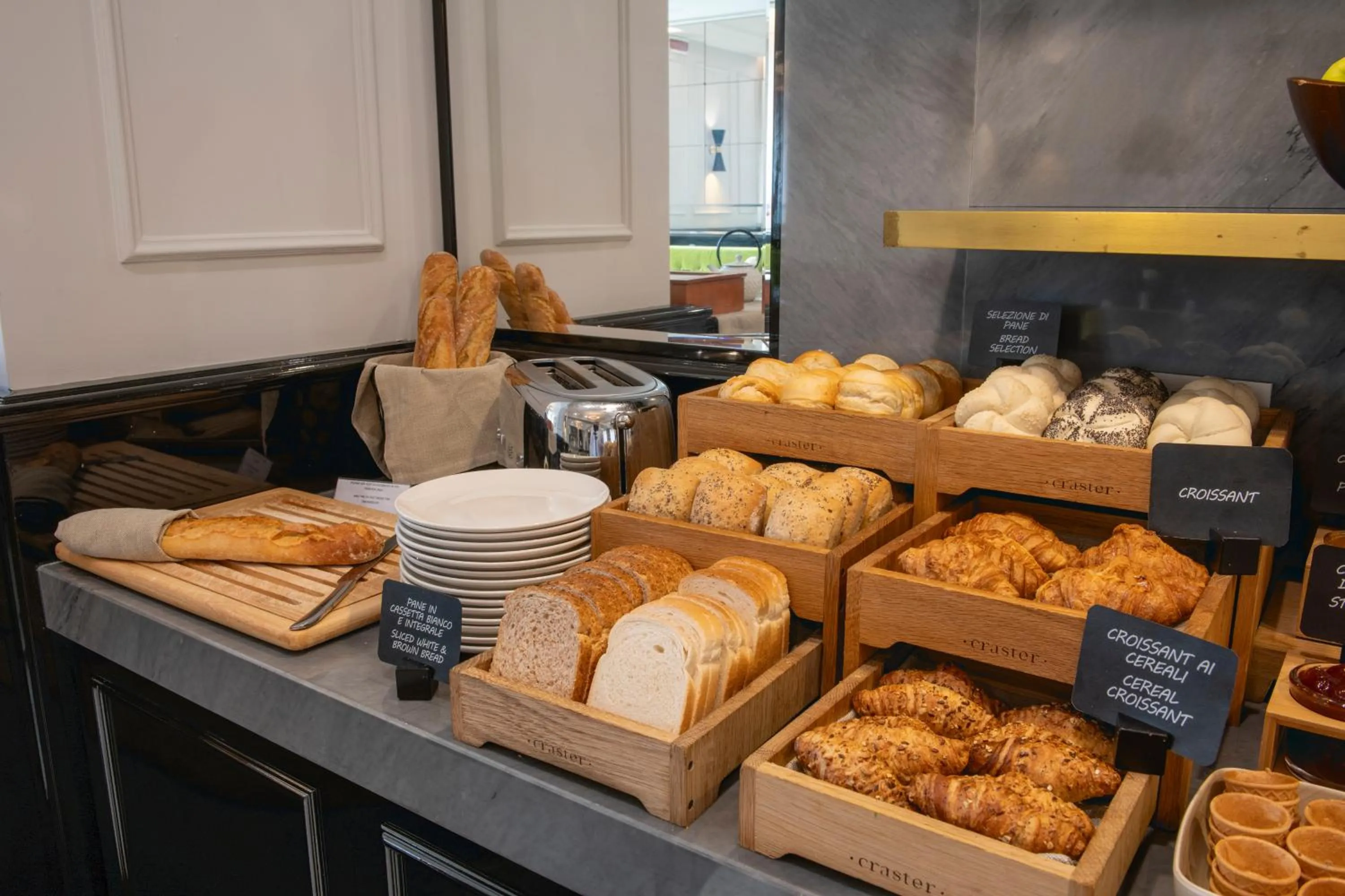 Breakfast in H10 Palazzo Canova