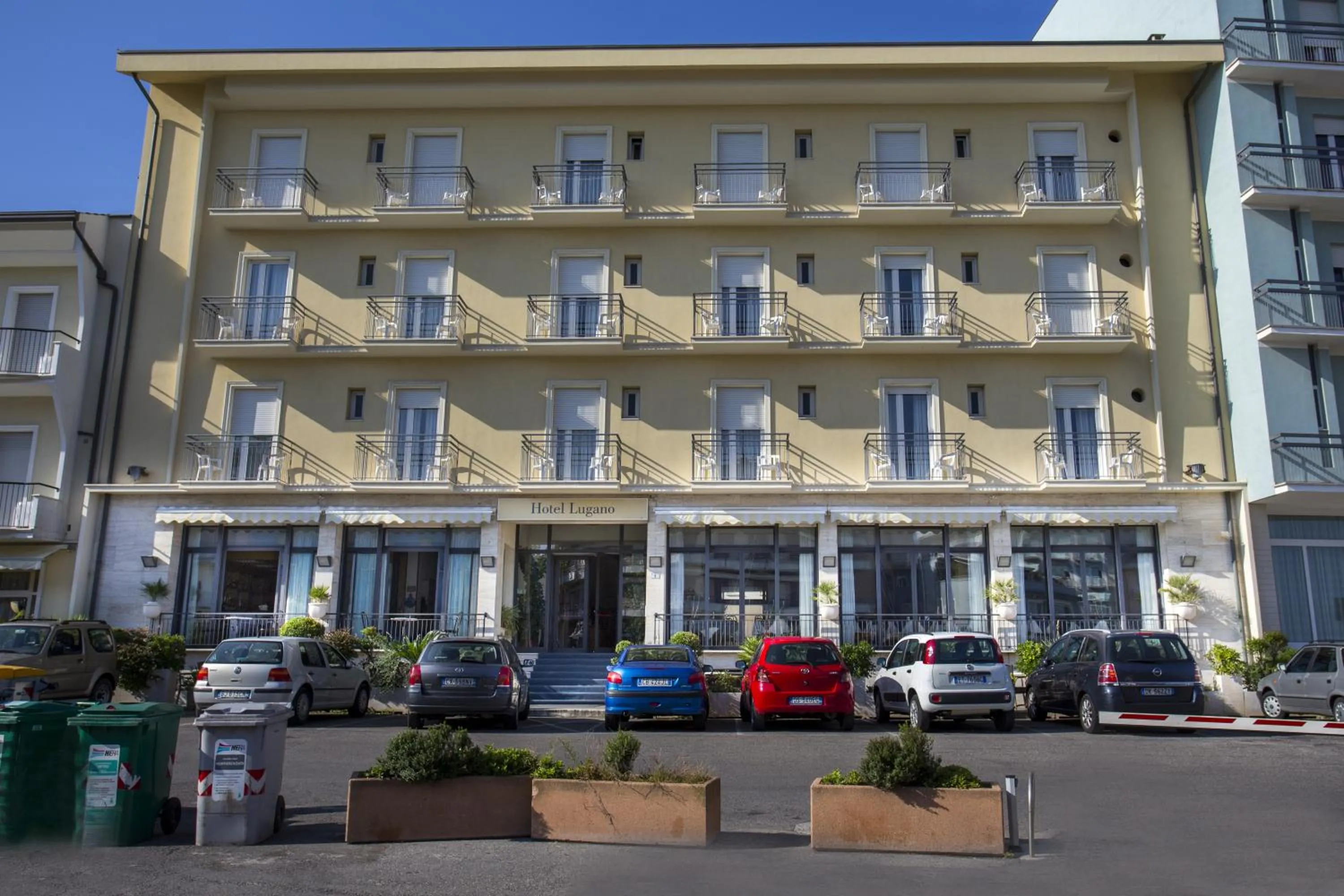 Facade/entrance in Hotel Lugano