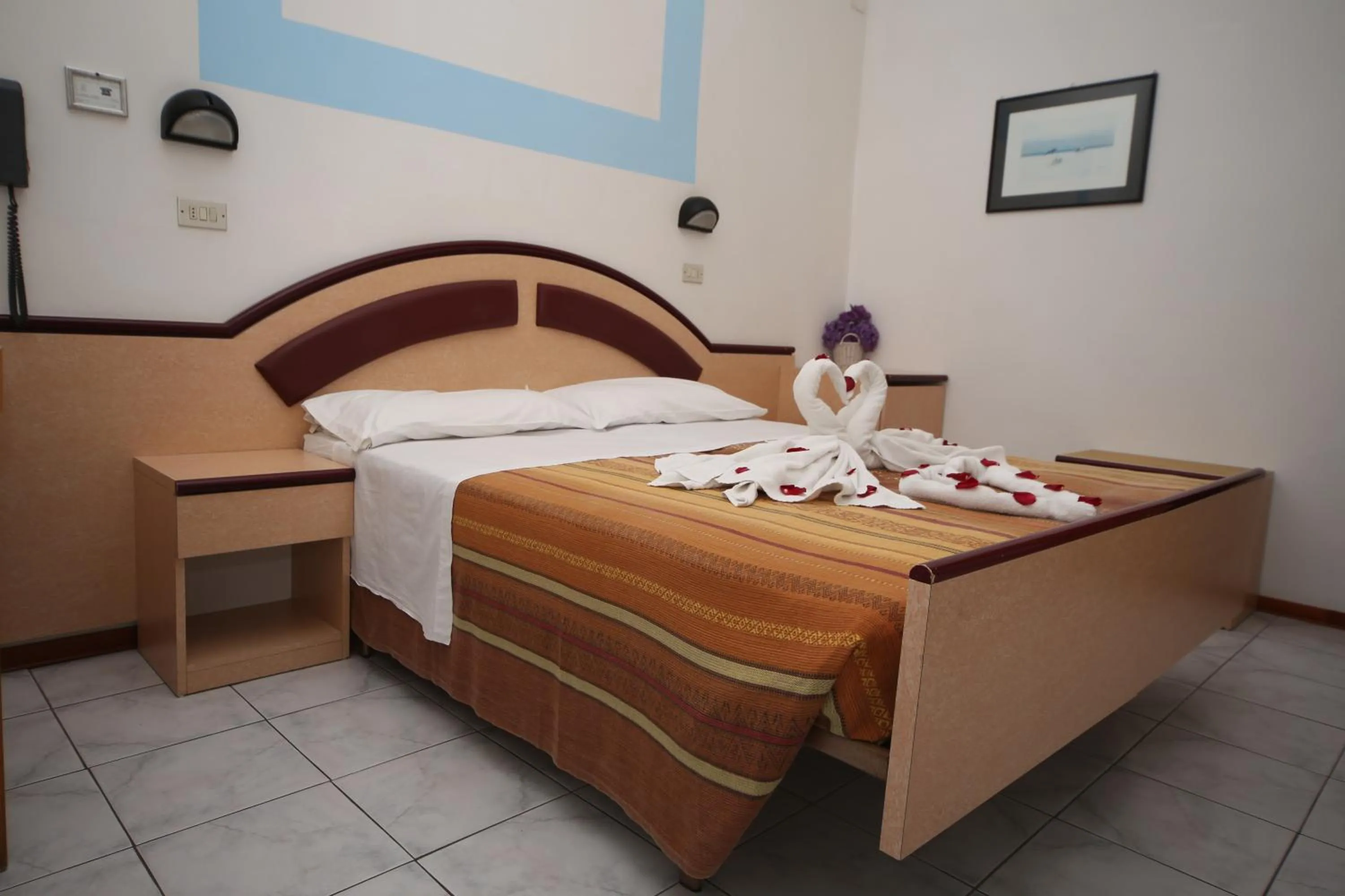 Photo of the whole room in Hotel Lugano