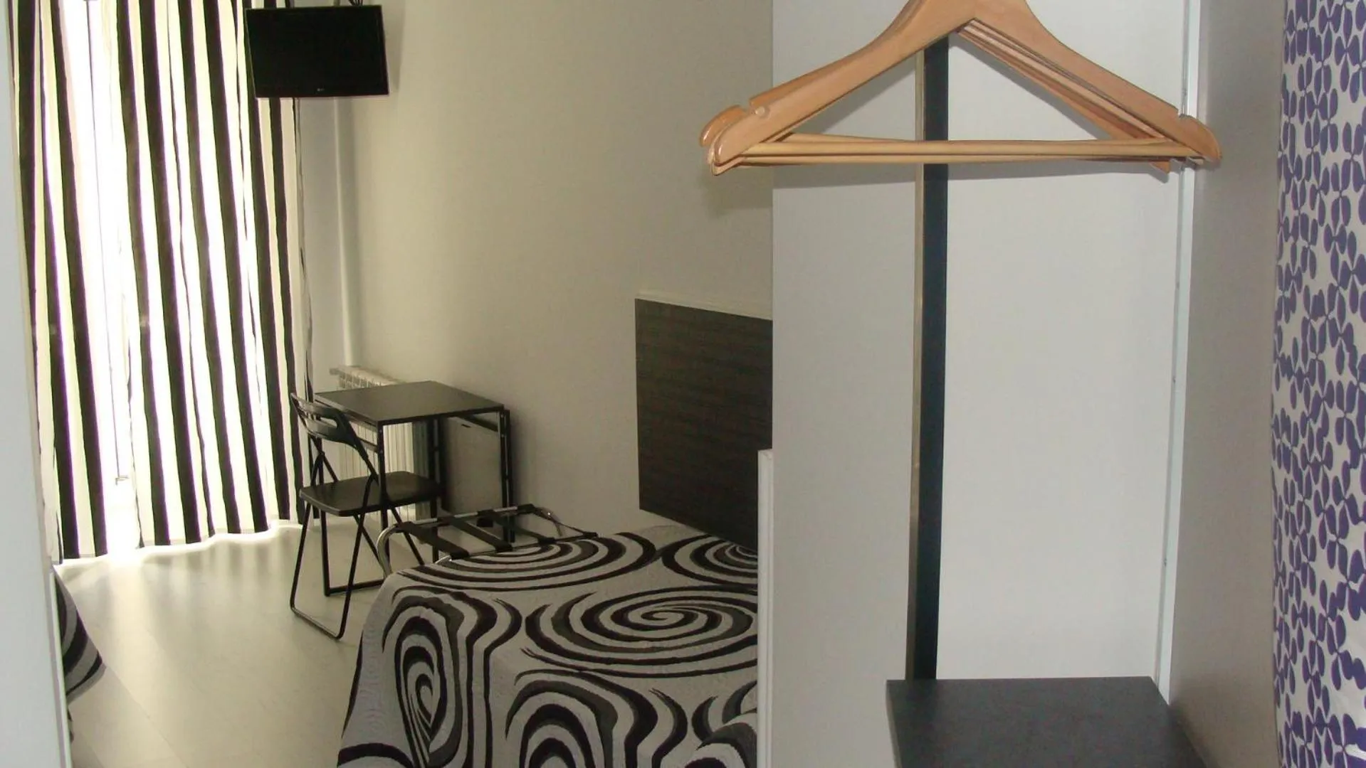 Decorative detail in Hostal JQ Madrid 1