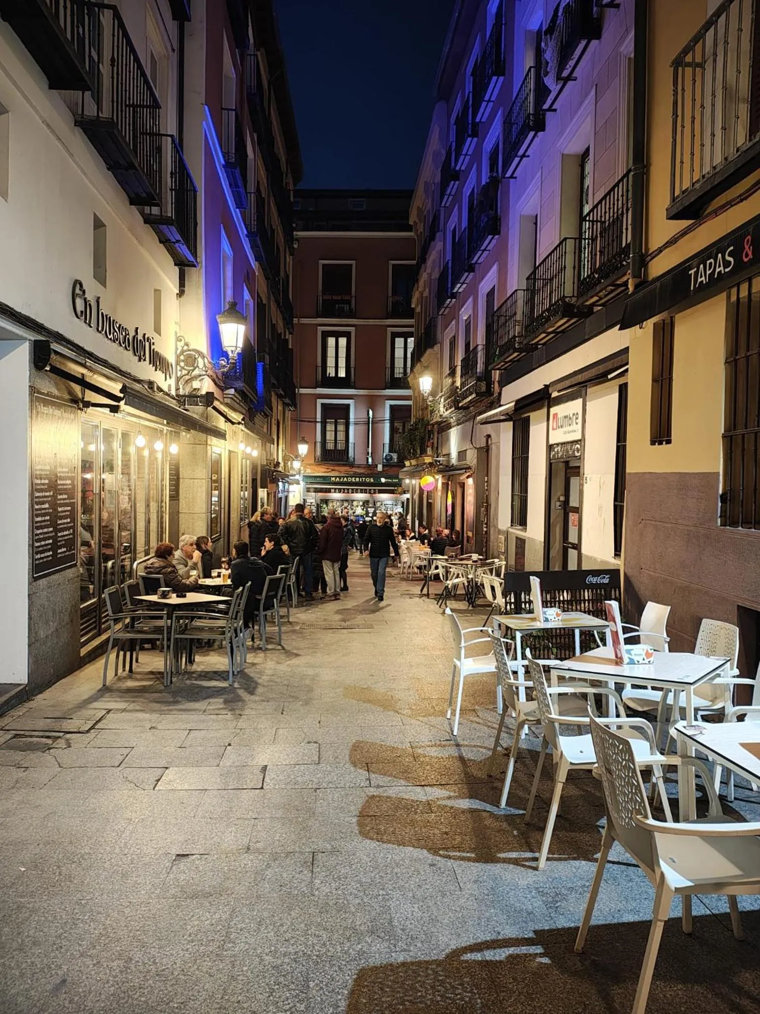 Restaurant/places to eat in Hostal JQ Madrid 1