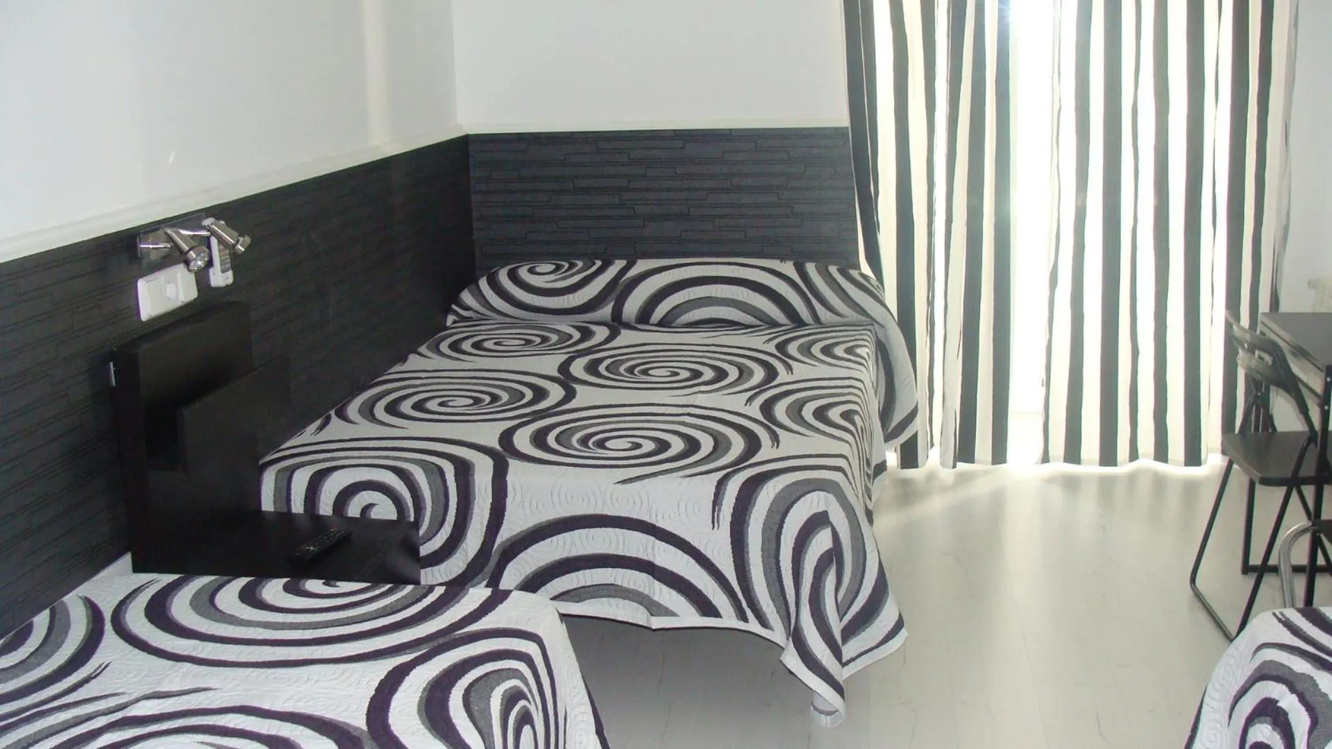 Photo of the whole room, Bed in Hostal JQ Madrid 1