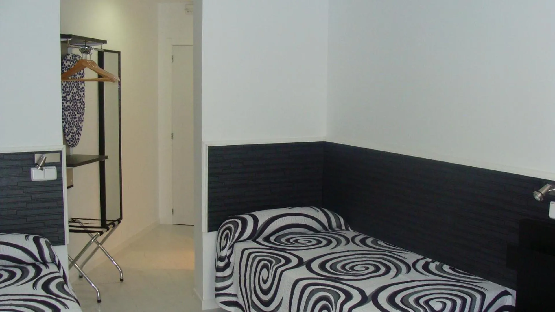 Bed in Hostal JQ Madrid 1