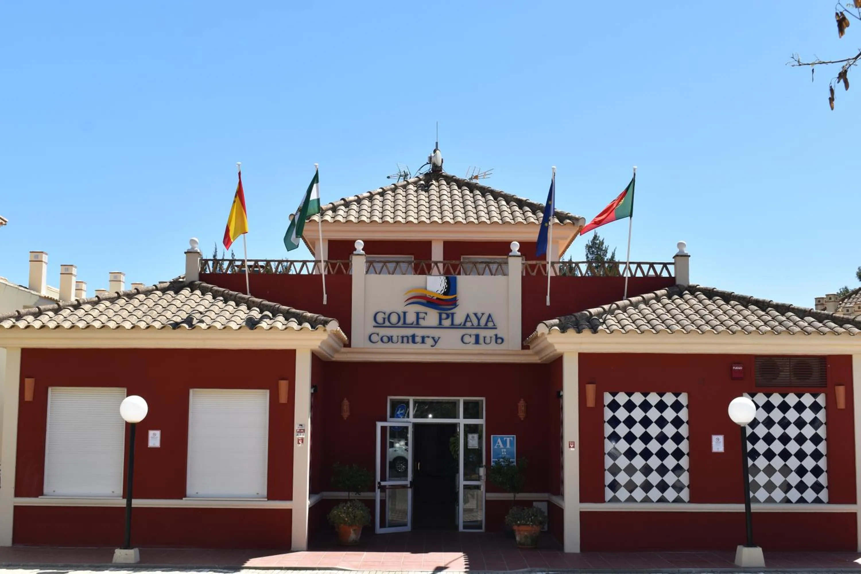 Property building in Interpass Golf Playa Country Club