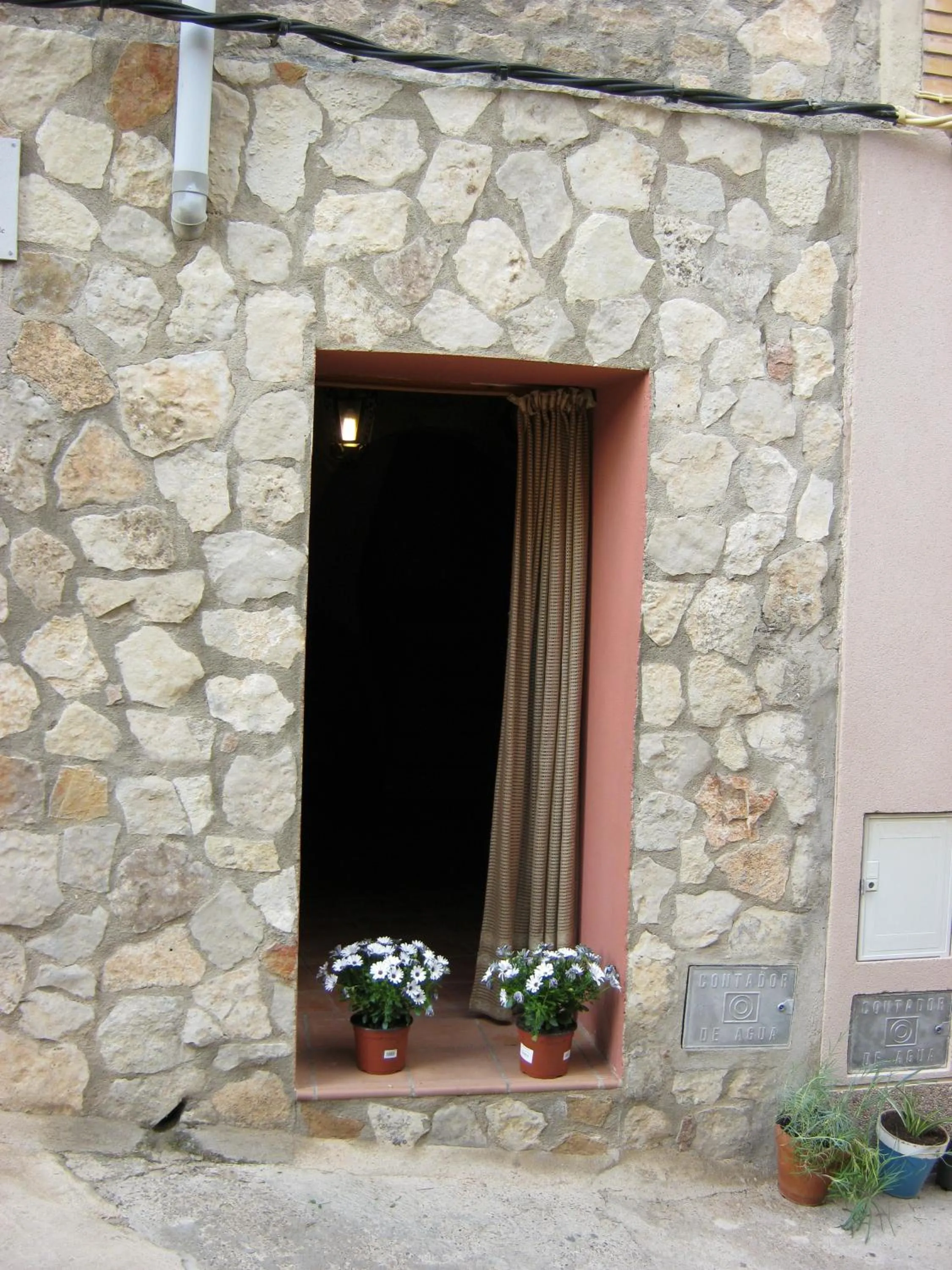Facade/entrance in Casas Santos y Tolta