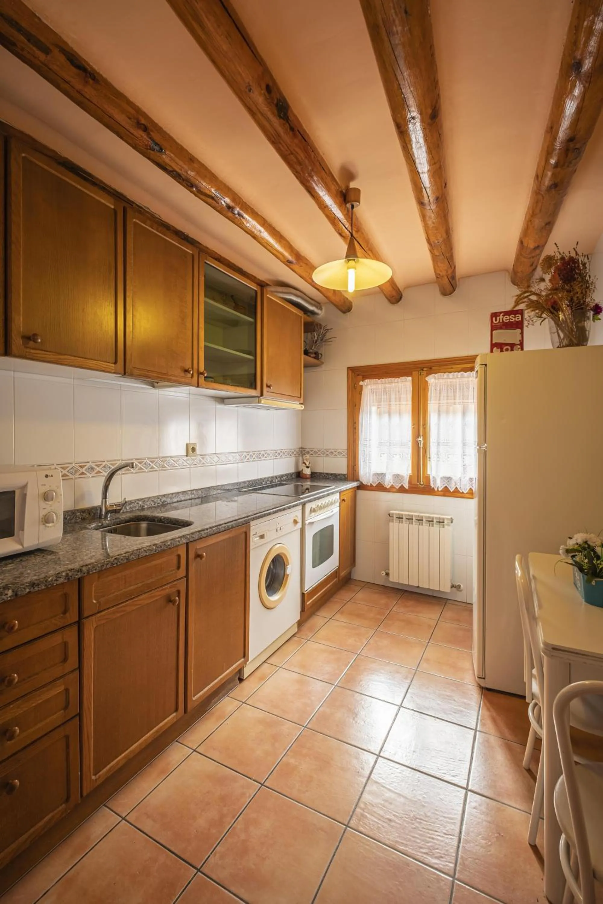 Kitchen or kitchenette in Casas Santos y Tolta