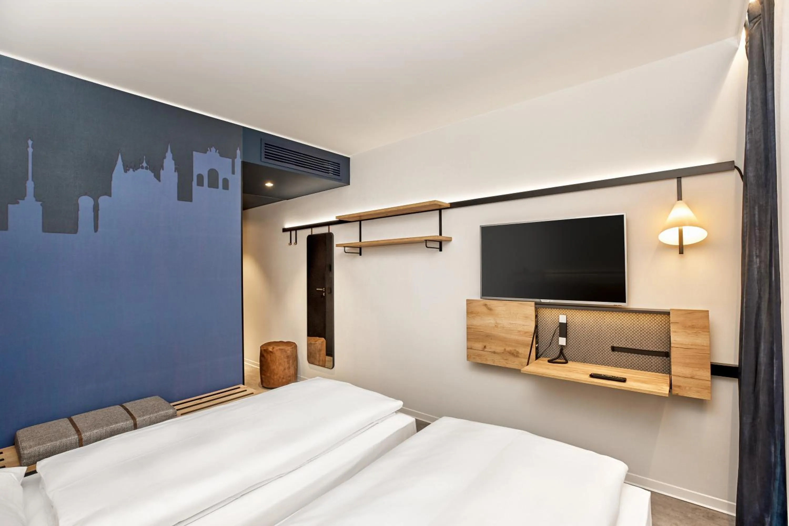 Photo of the whole room, Bed in H2 Hotel München Olympiapark