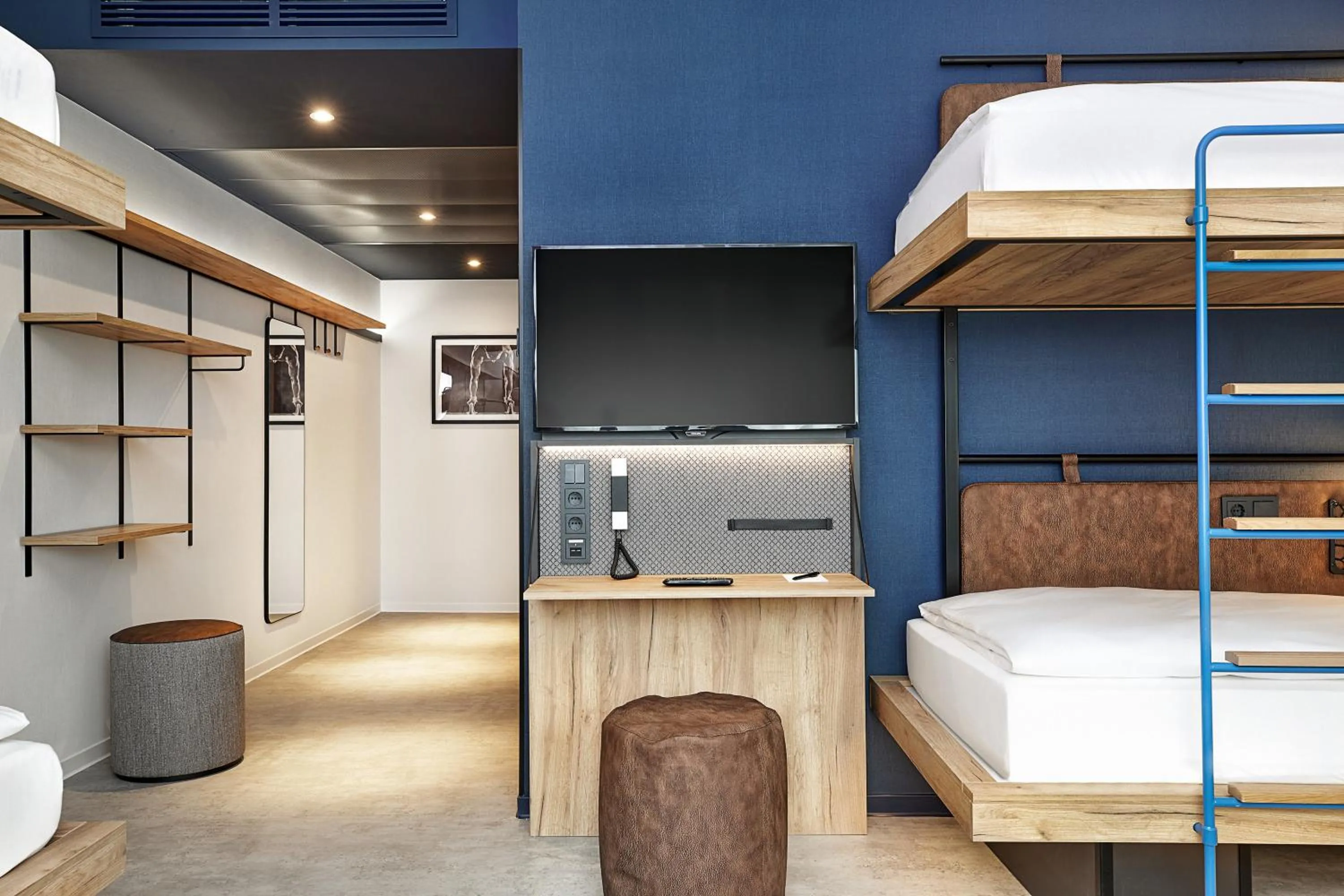 Photo of the whole room, Bed in H2 Hotel München Olympiapark