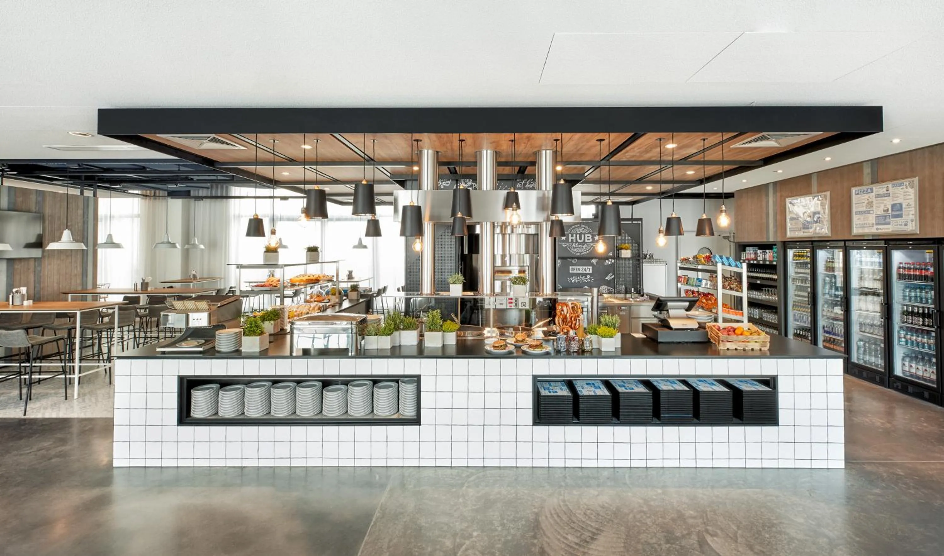 Kitchen or kitchenette in H2 Hotel München Olympiapark