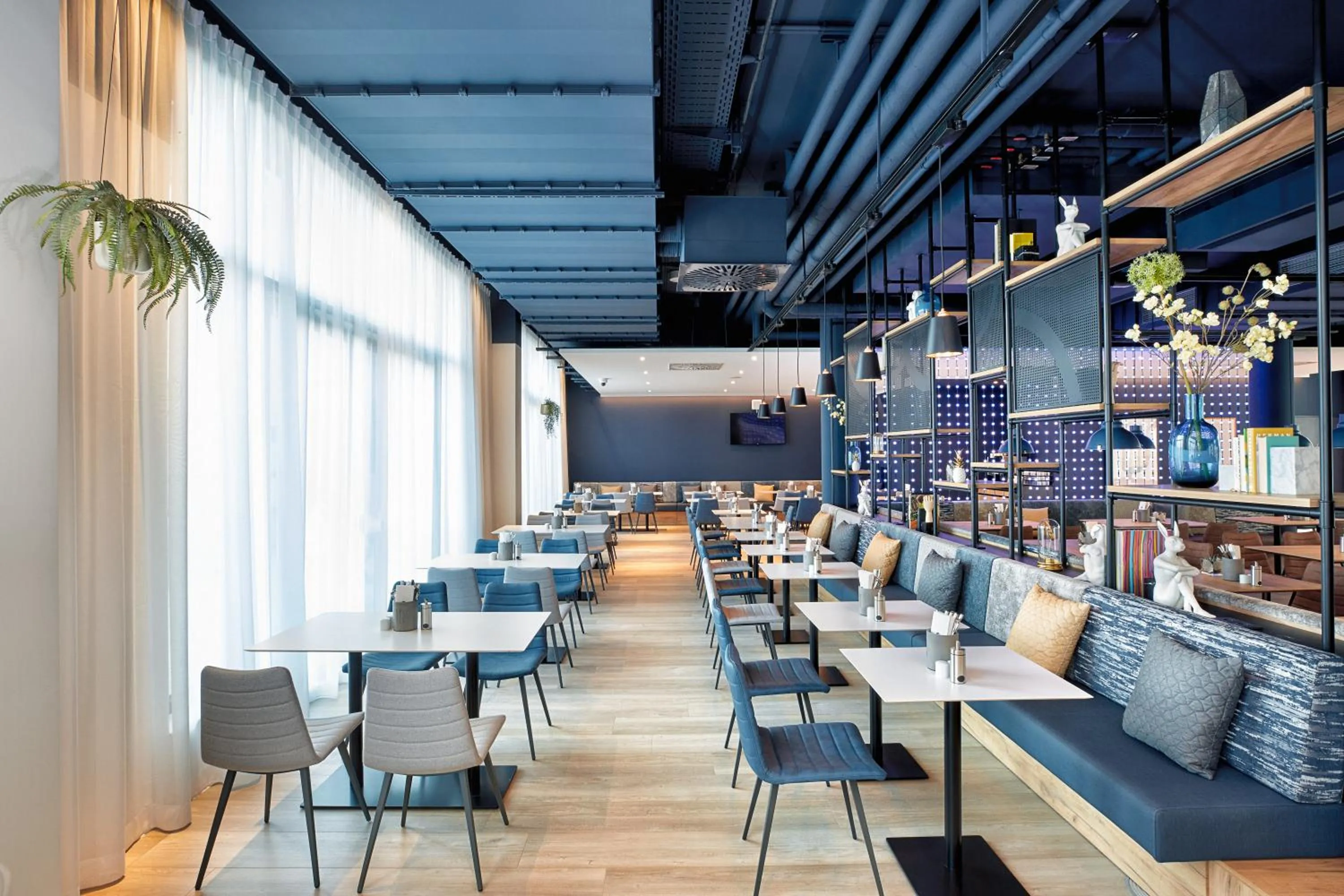 Restaurant/places to eat in H2 Hotel München Olympiapark