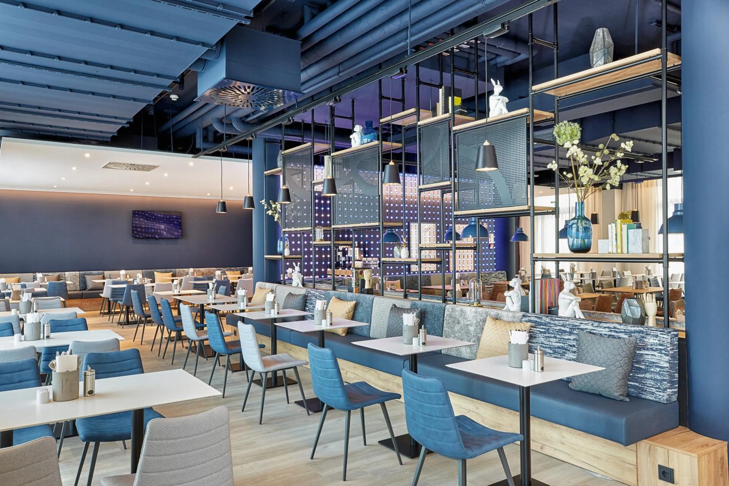 Restaurant/places to eat in H2 Hotel München Olympiapark