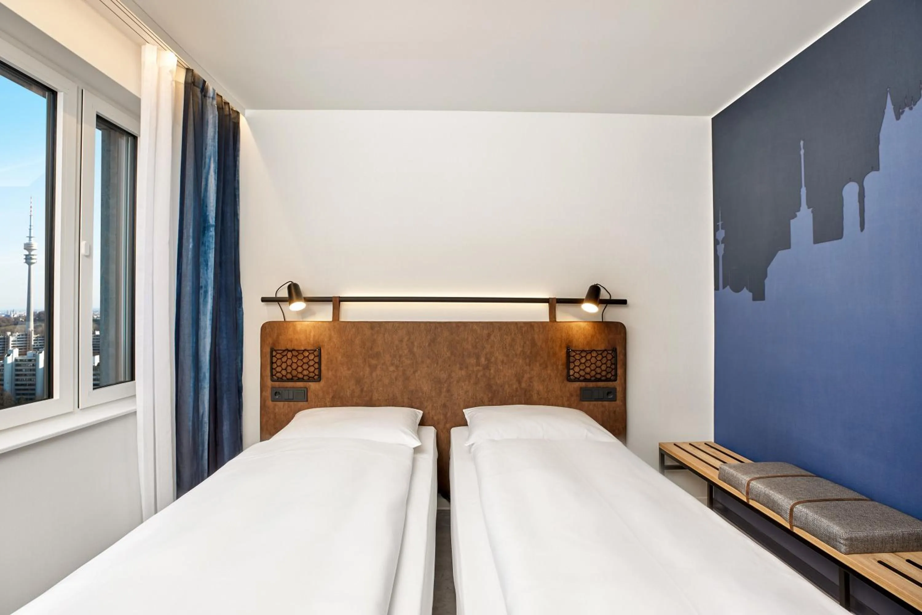 Photo of the whole room, Bed in H2 Hotel München Olympiapark