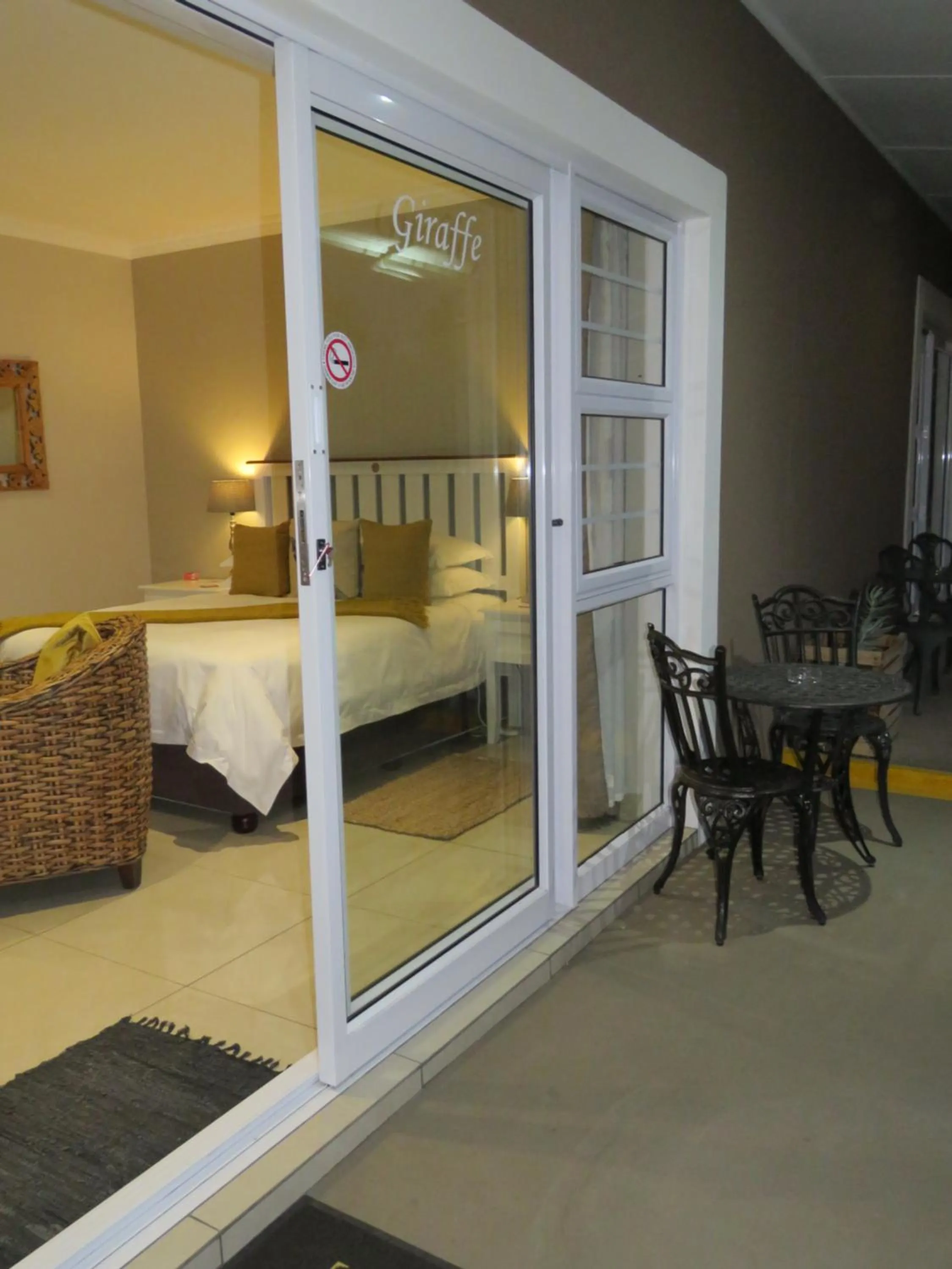 Bed in a Dam's View Accommodation