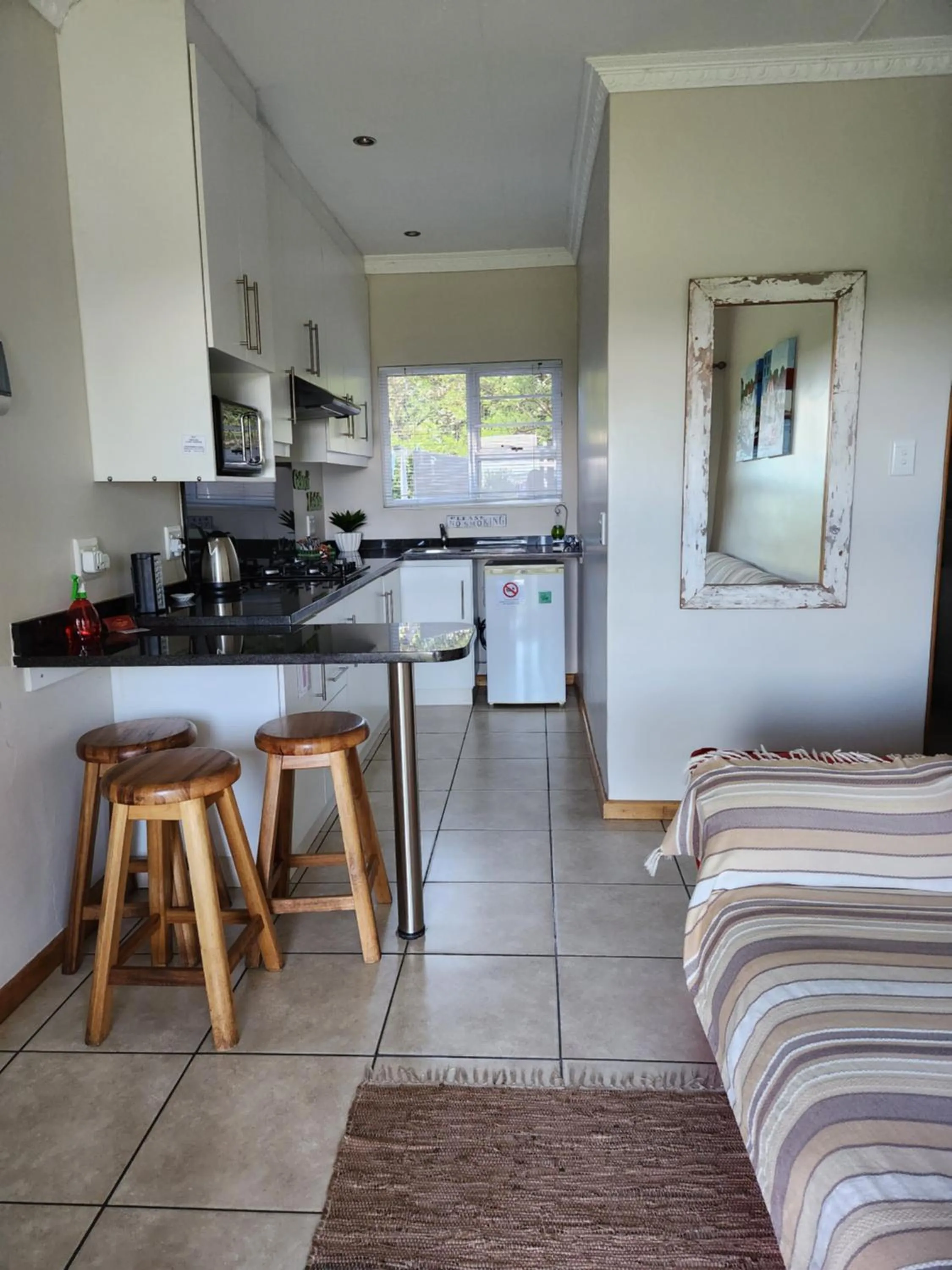 a Dam's View Accommodation