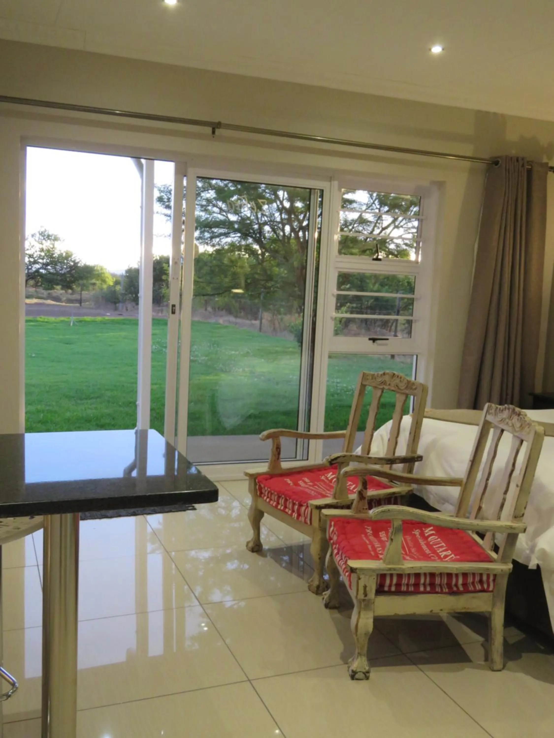 a Dam's View Accommodation