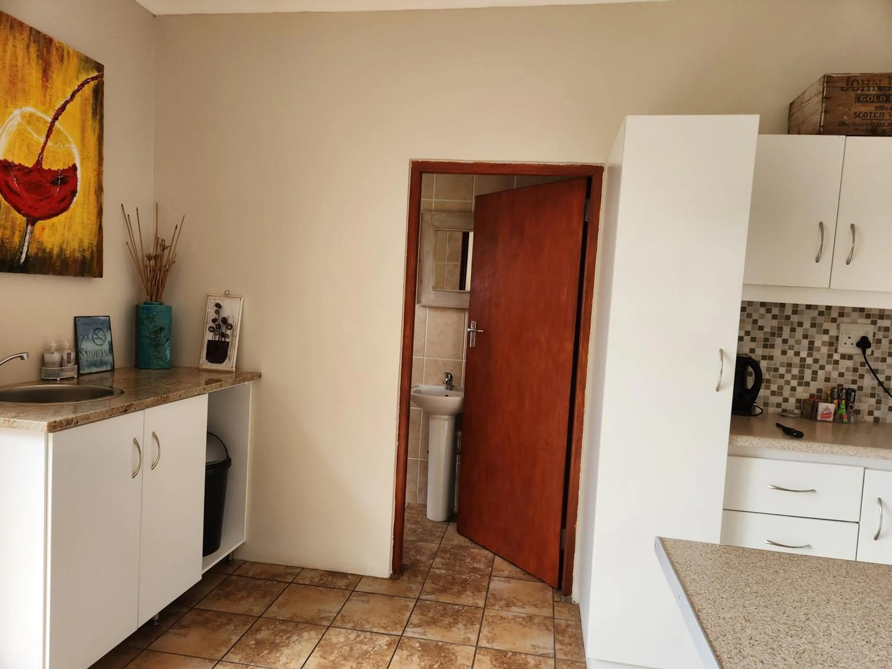 a Dam's View Accommodation