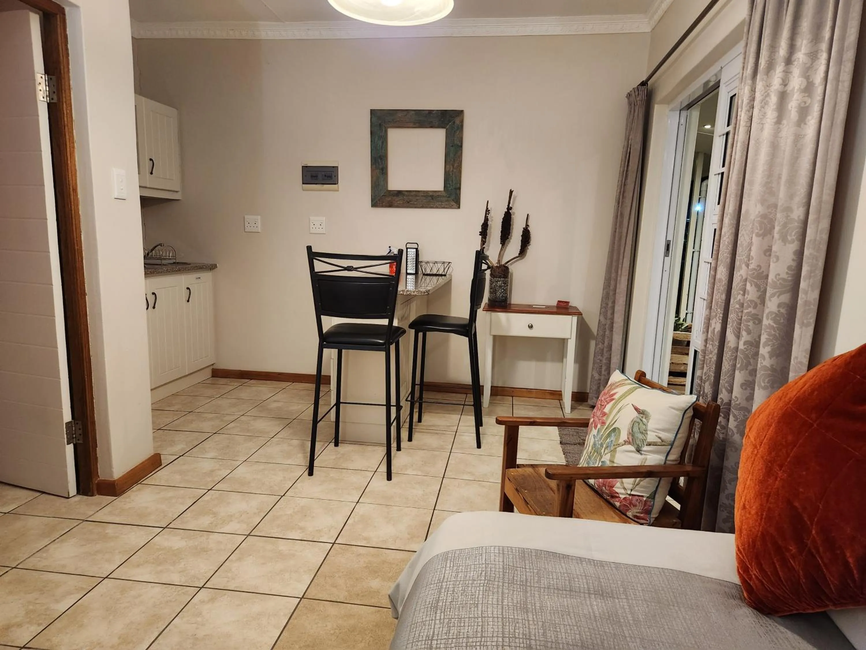 a Dam's View Accommodation