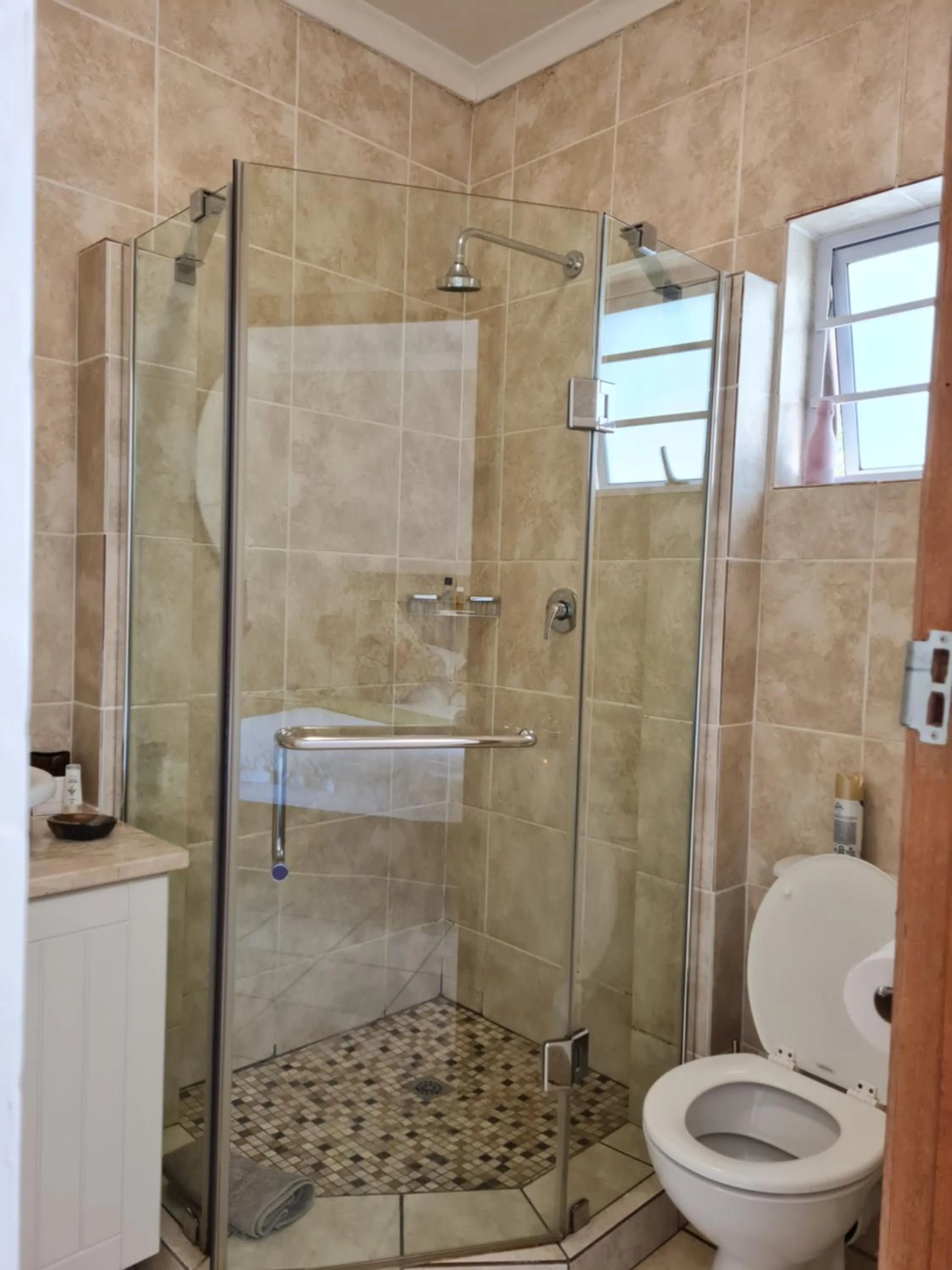 a Dam's View Accommodation