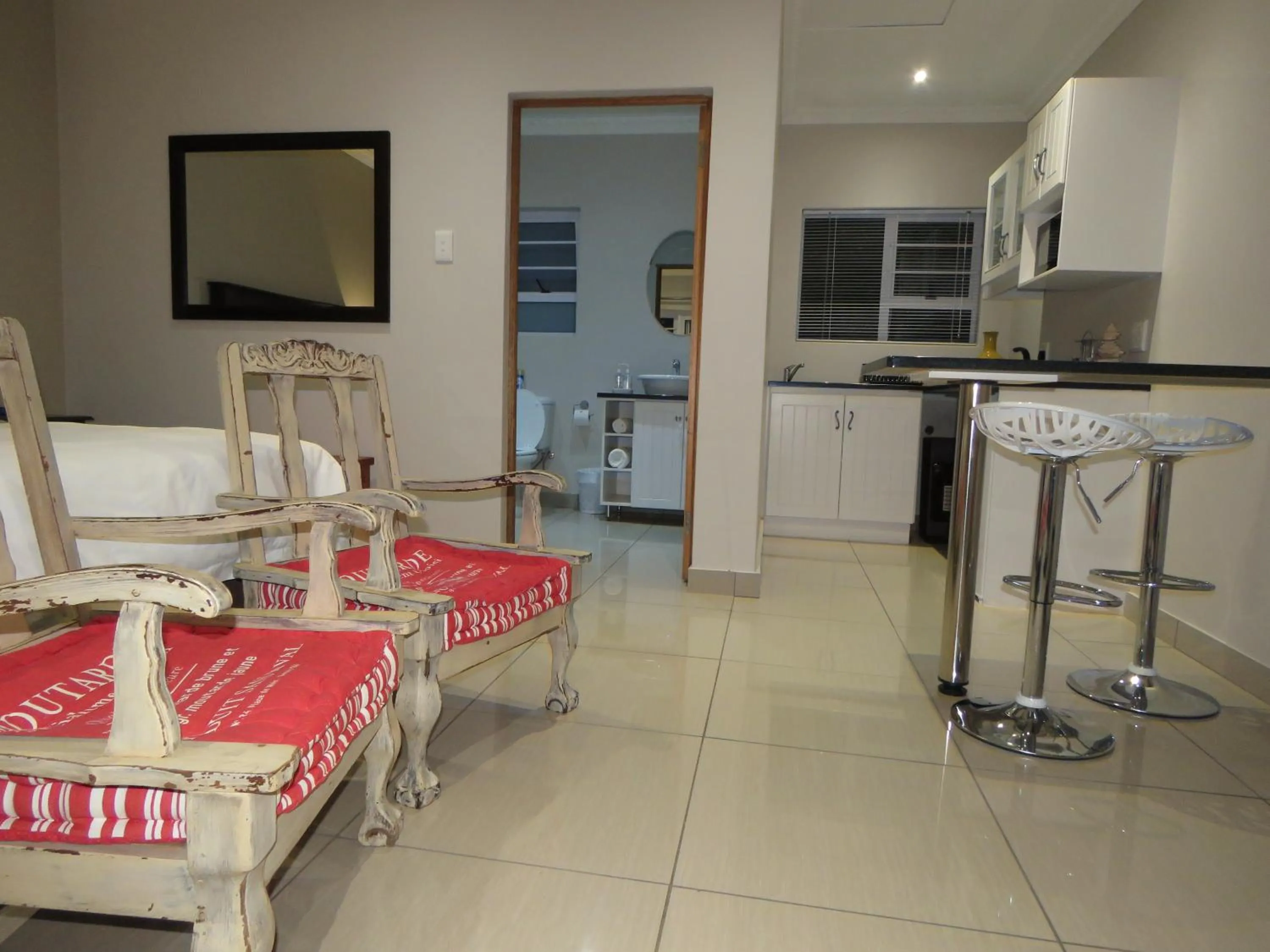 a Dam's View Accommodation