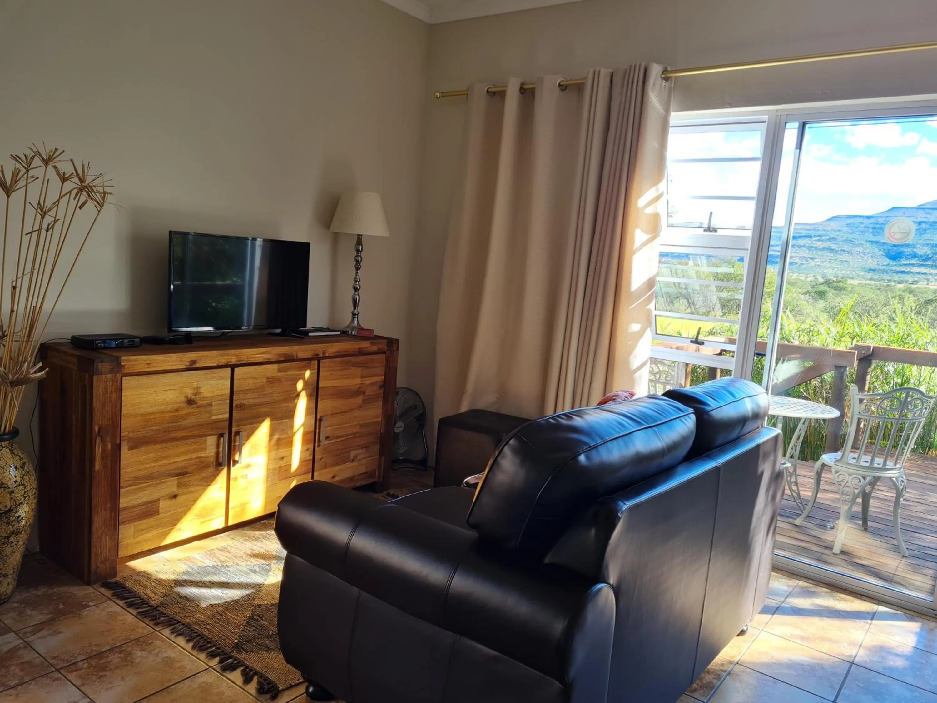 a Dam's View Accommodation