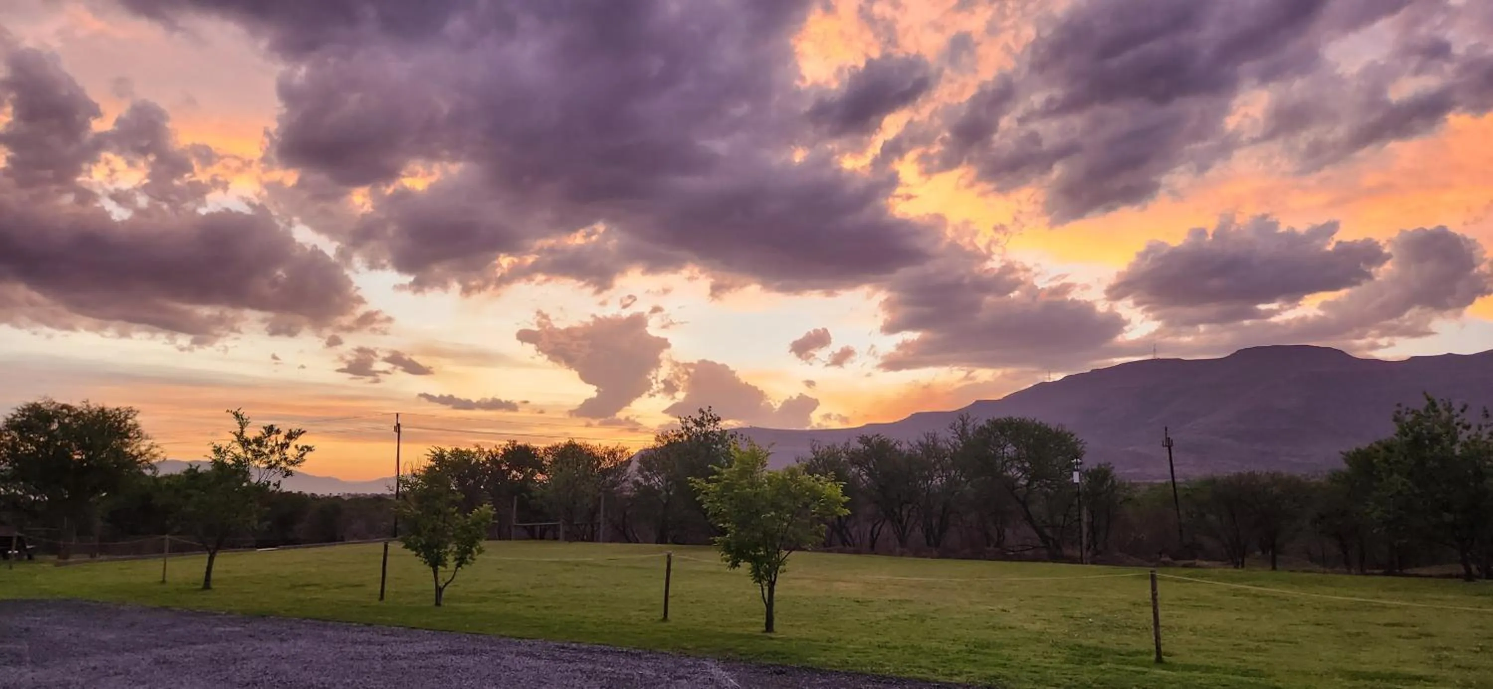 a Dam's View Accommodation