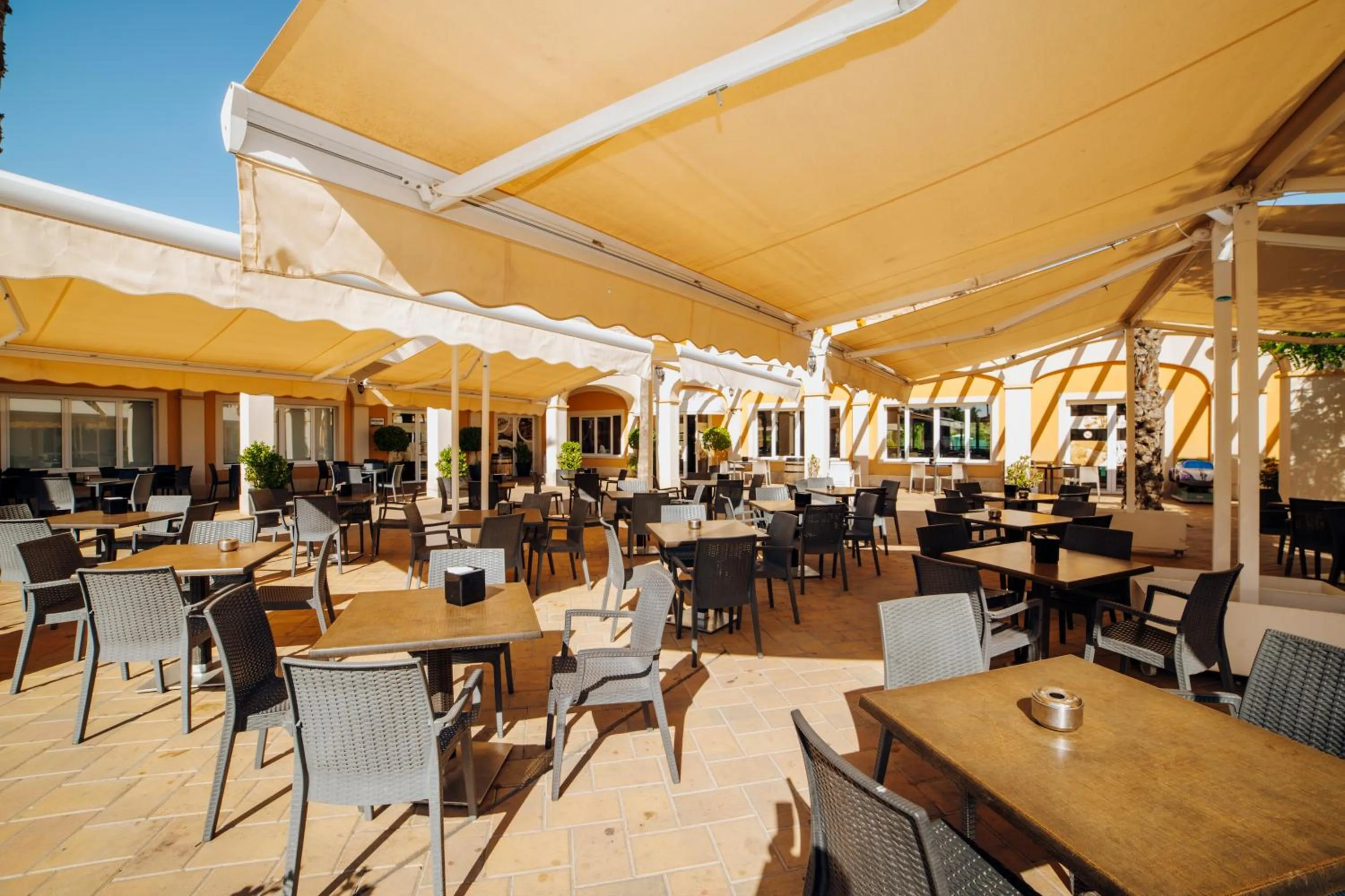 Restaurant/places to eat in Alannia Costa Blanca