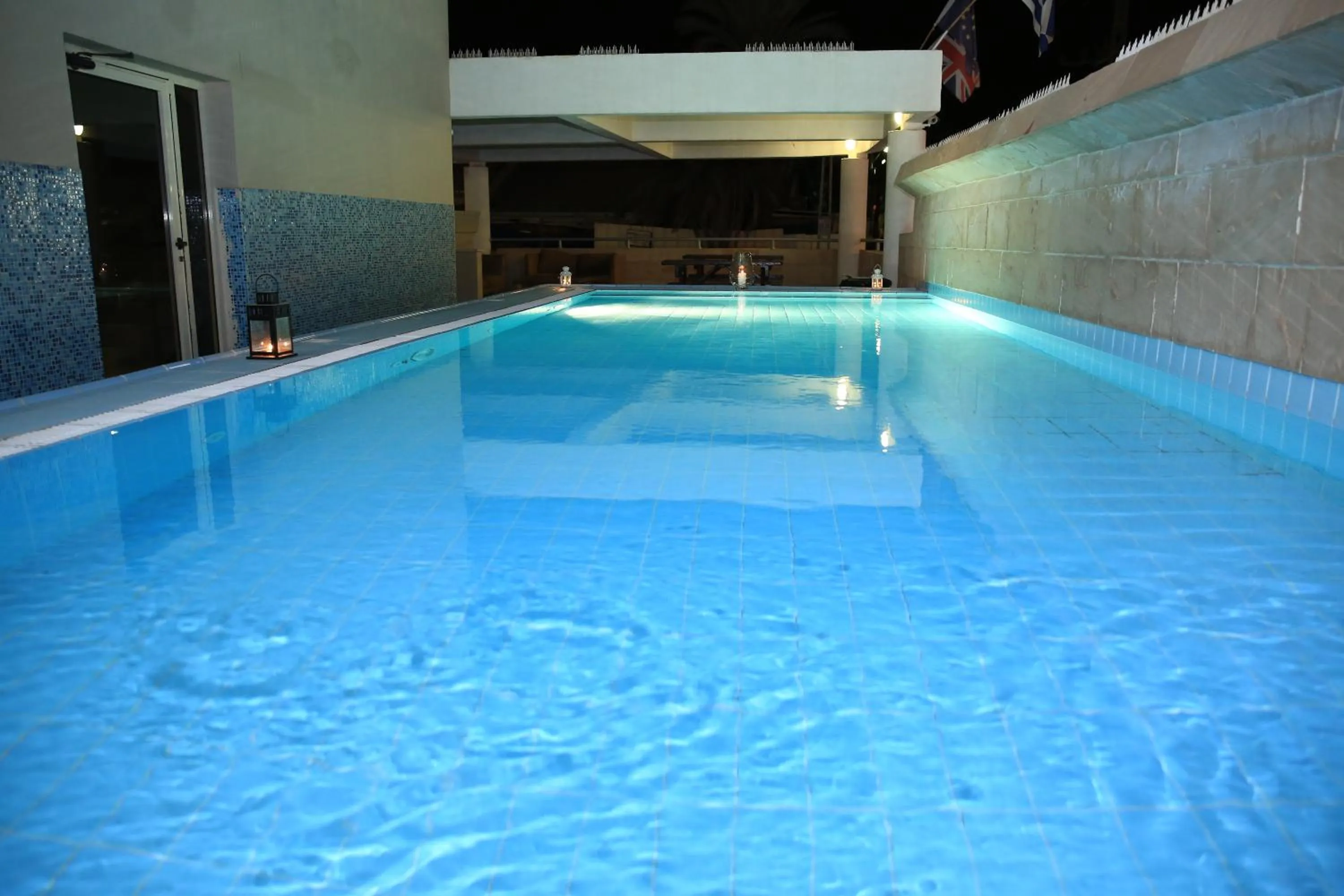 Swimming pool in Motel Aviv
