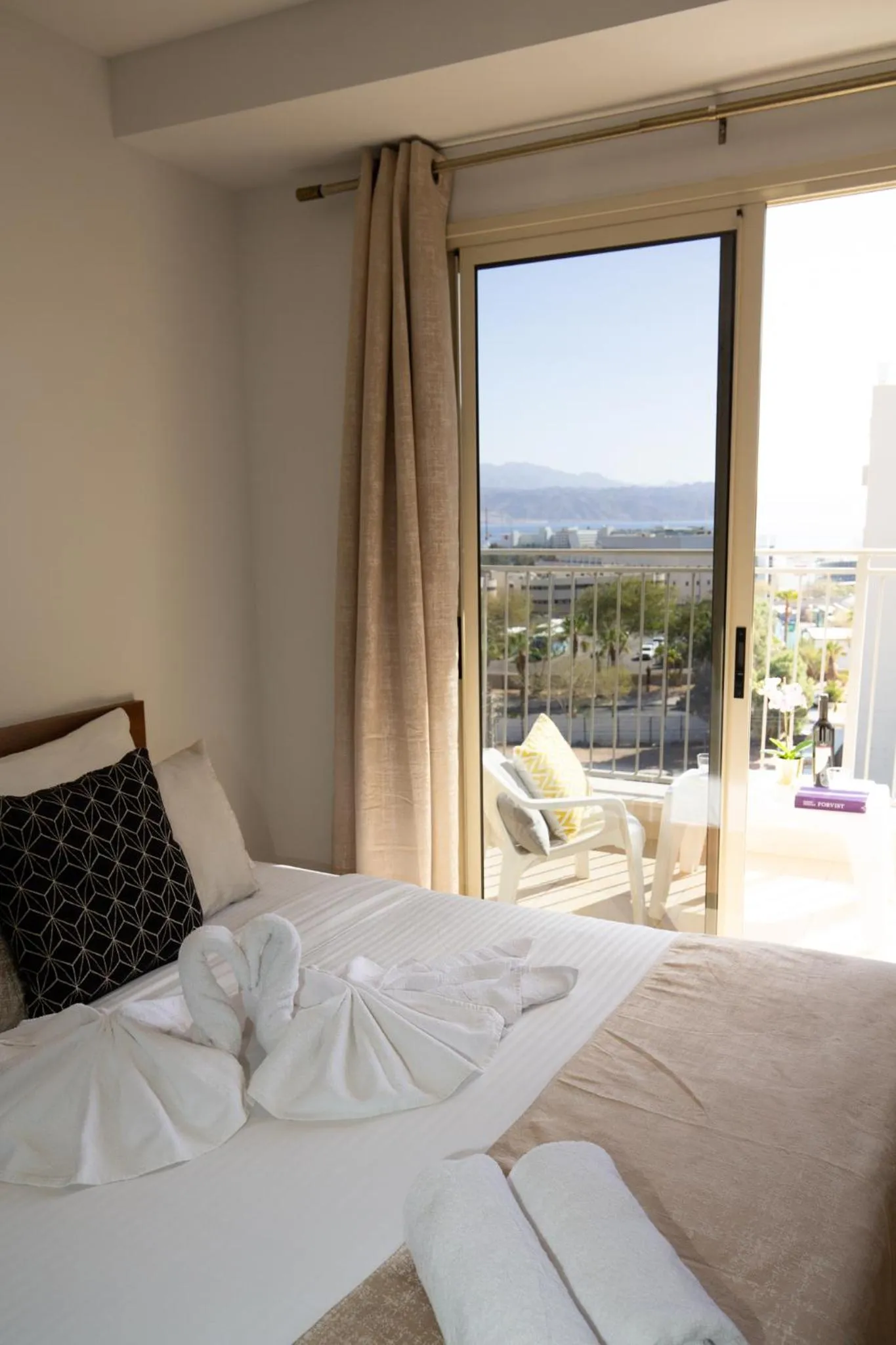 Photo of the whole room, Bed in Motel Aviv