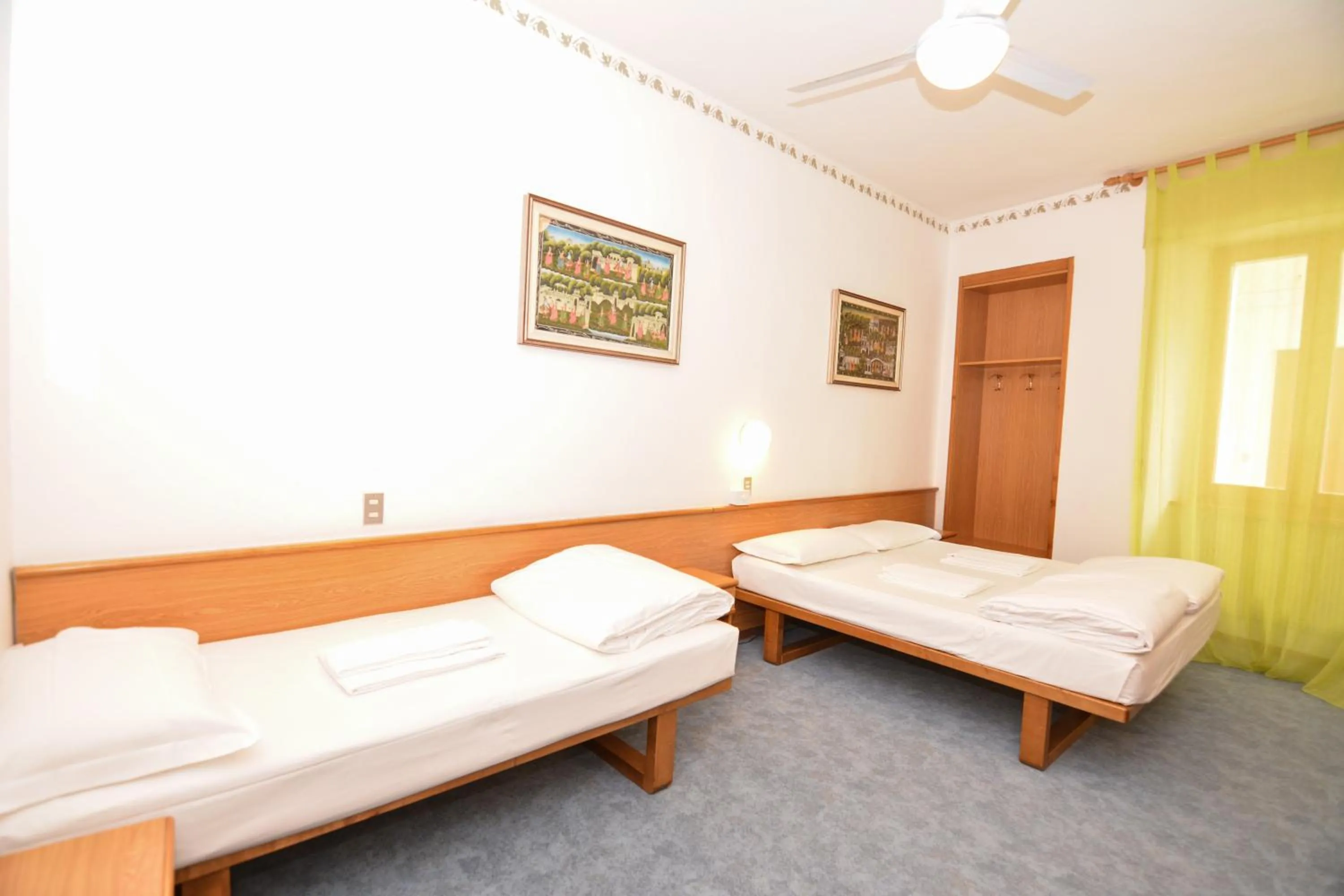 Bedroom, Bed in Hotel Modena old town