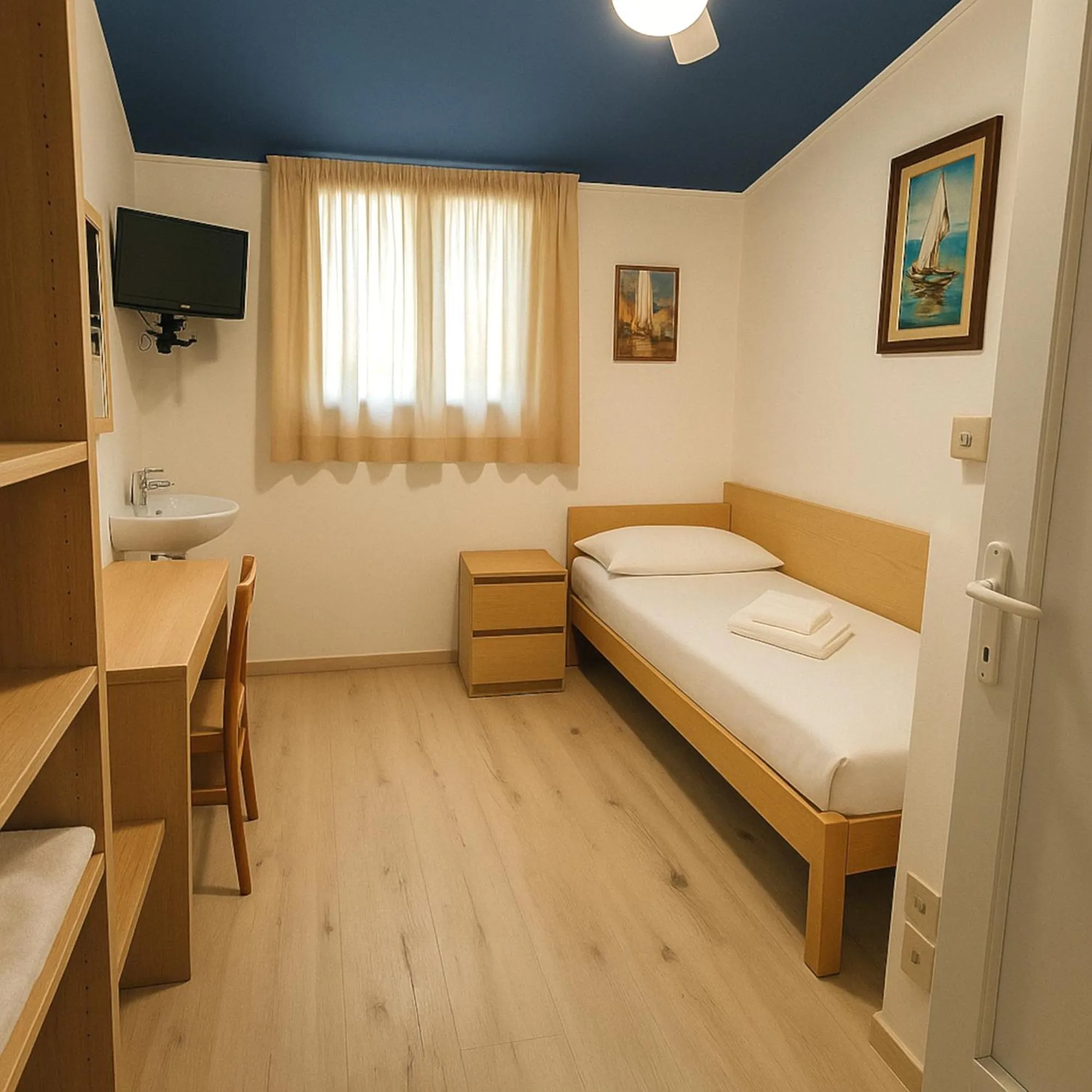 Bedroom, Bed in Hotel Modena old town