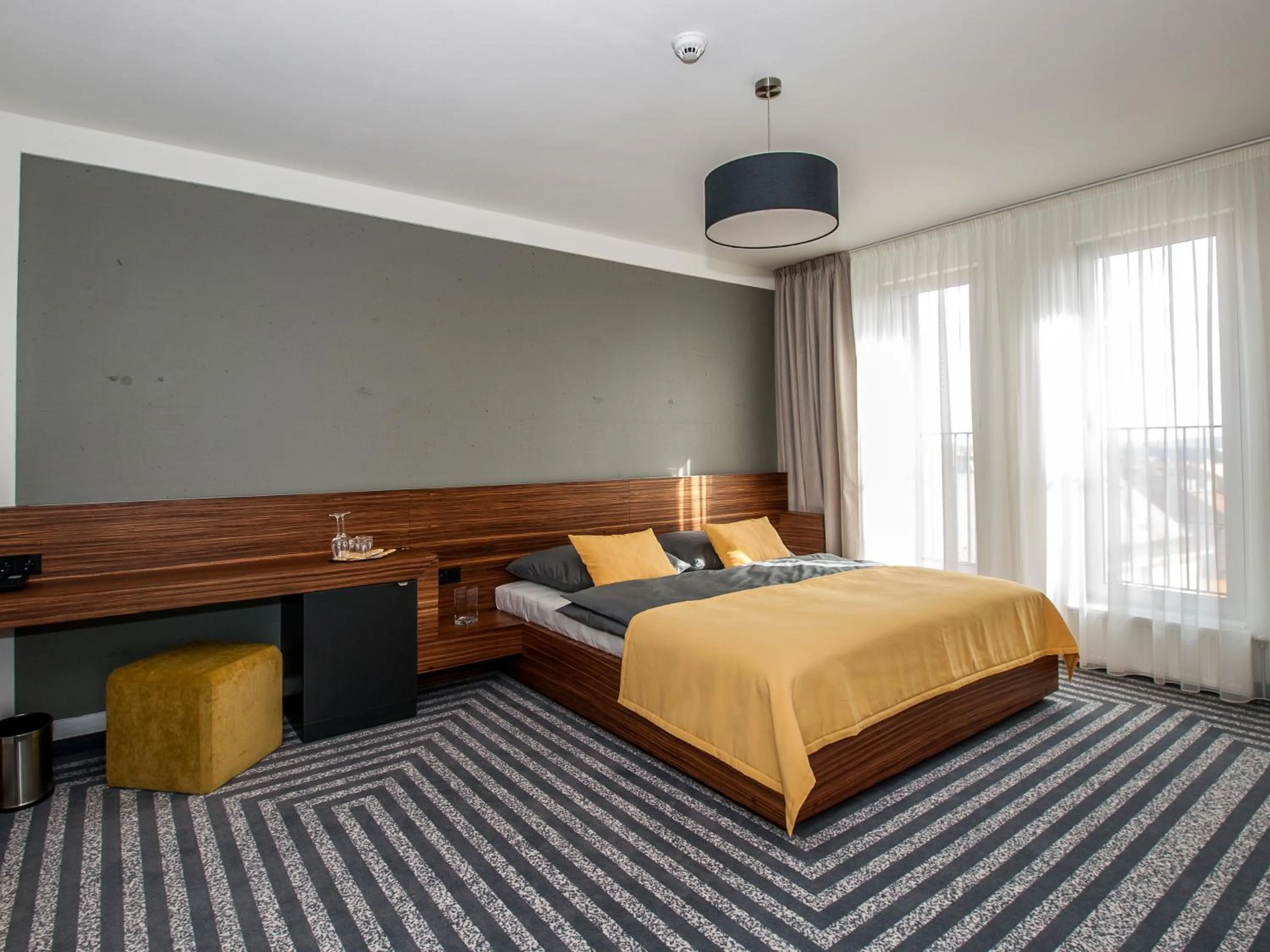 Day, Bed in Hotel 99