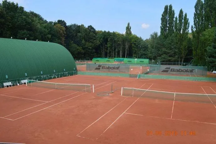 Tennis court in Hotel 99