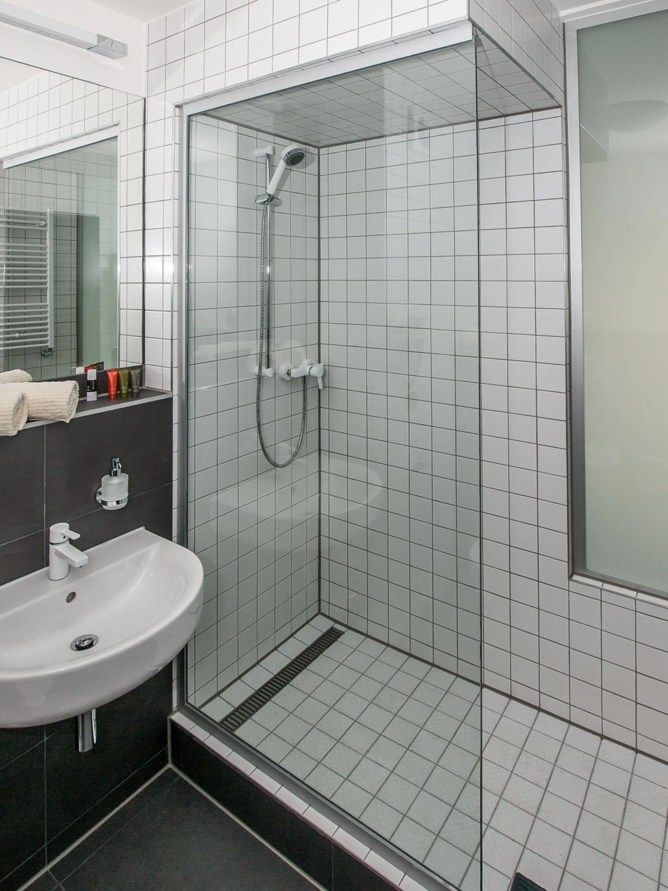 Bathroom in Hotel 99