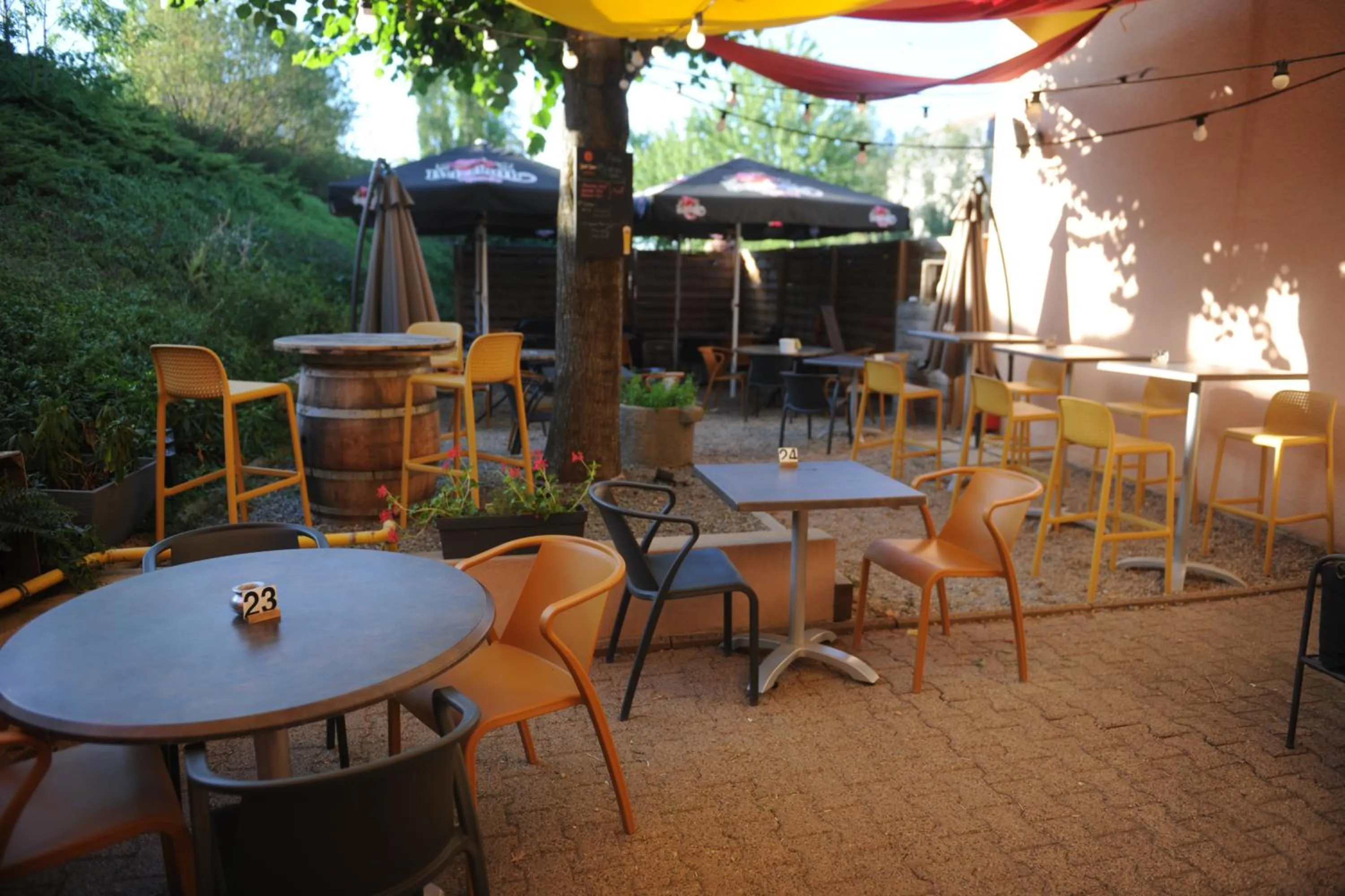 Patio in HOTEL RESTAURANT CIRIUS