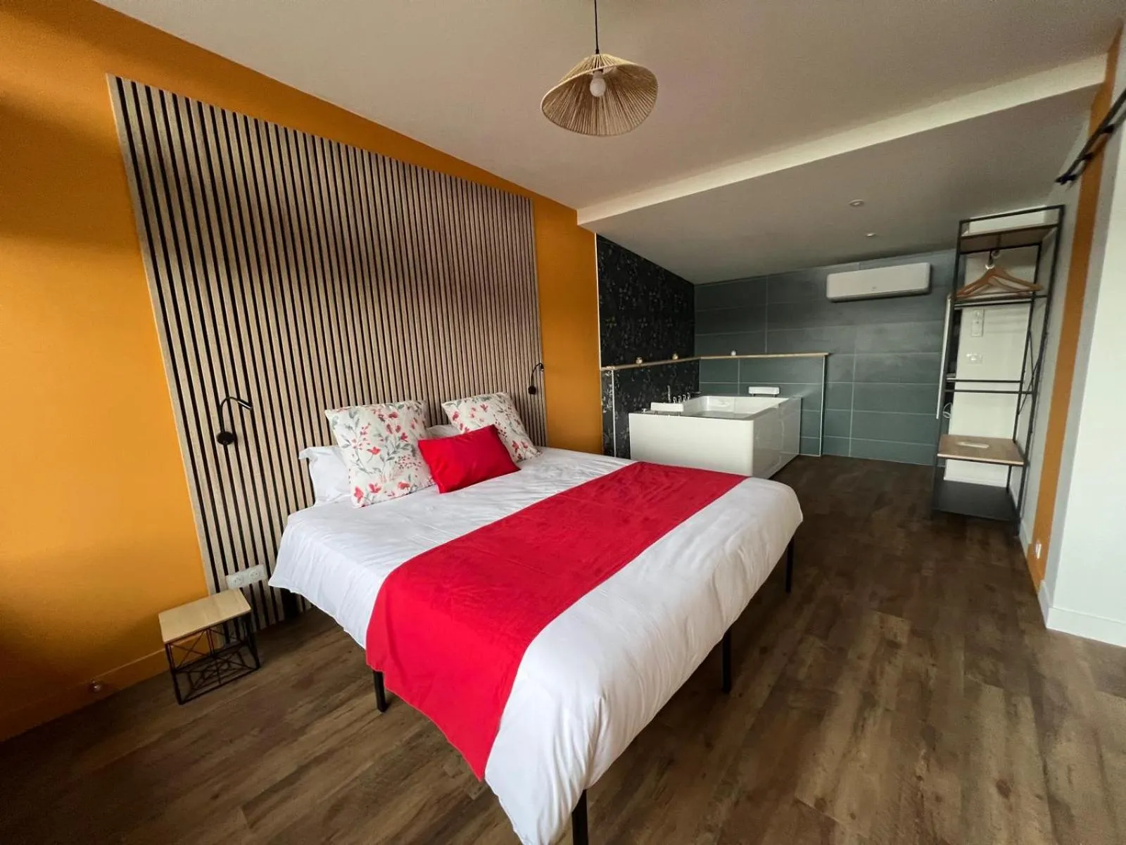 Bed in HOTEL RESTAURANT CIRIUS