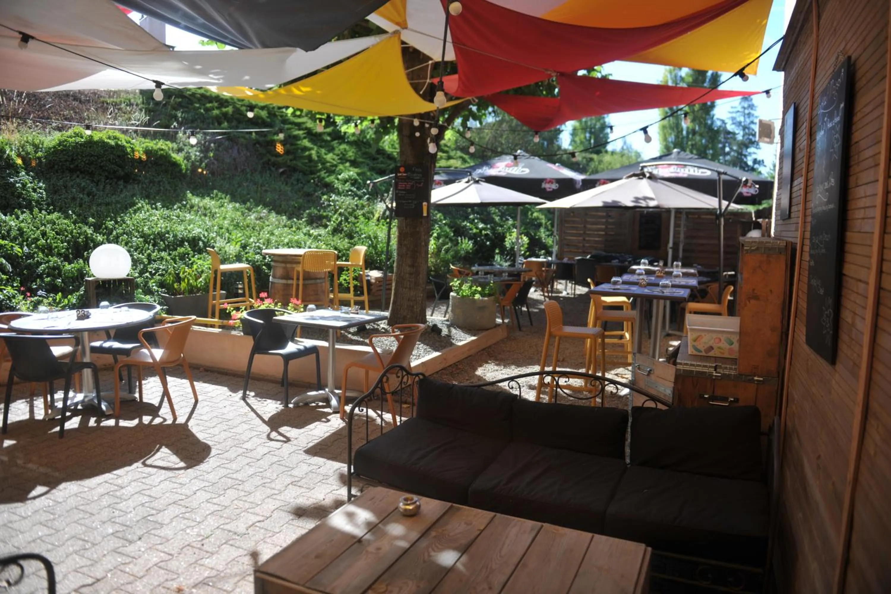 Patio in HOTEL RESTAURANT CIRIUS
