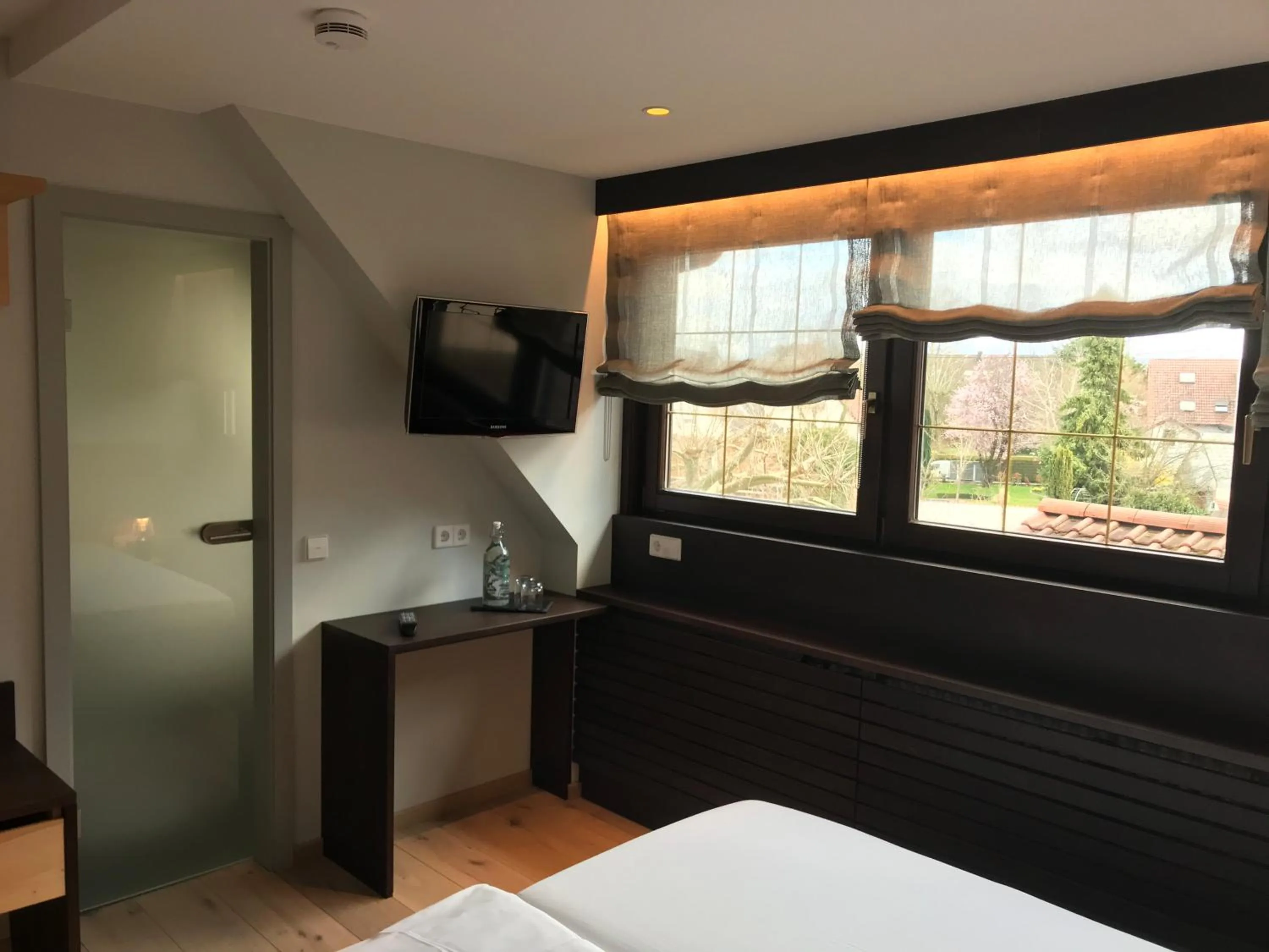 TV and multimedia, Bed in Jauch's Löwen Hotel-Restaurant