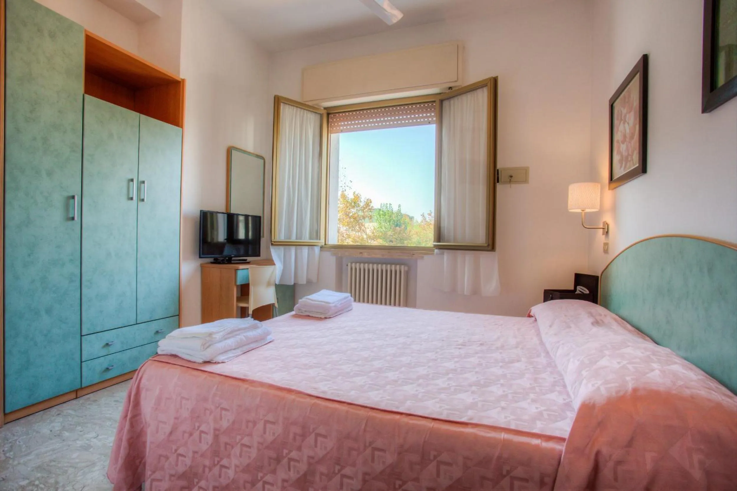 Bed in Albergo Villa Lucia