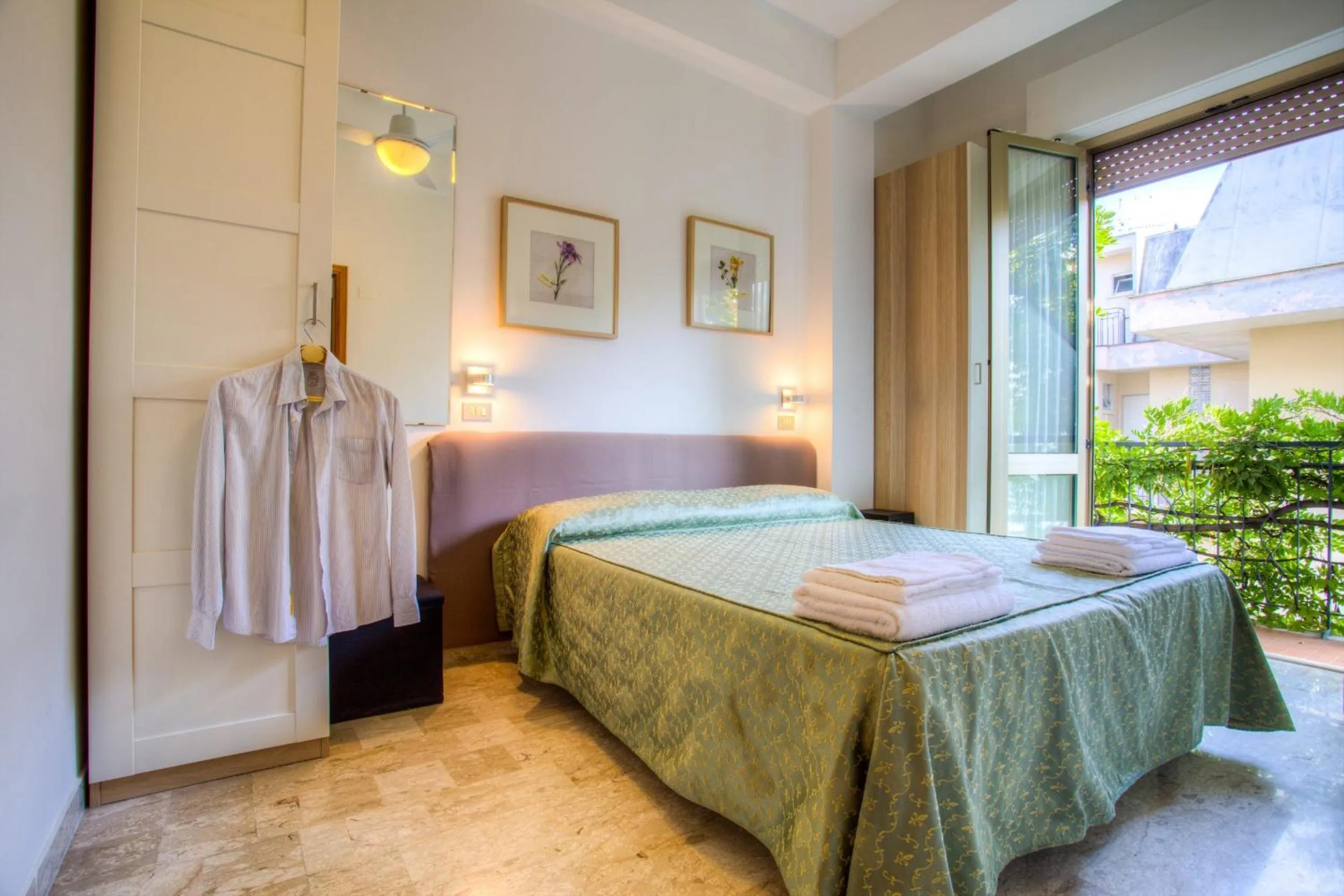 Bed in Albergo Villa Lucia