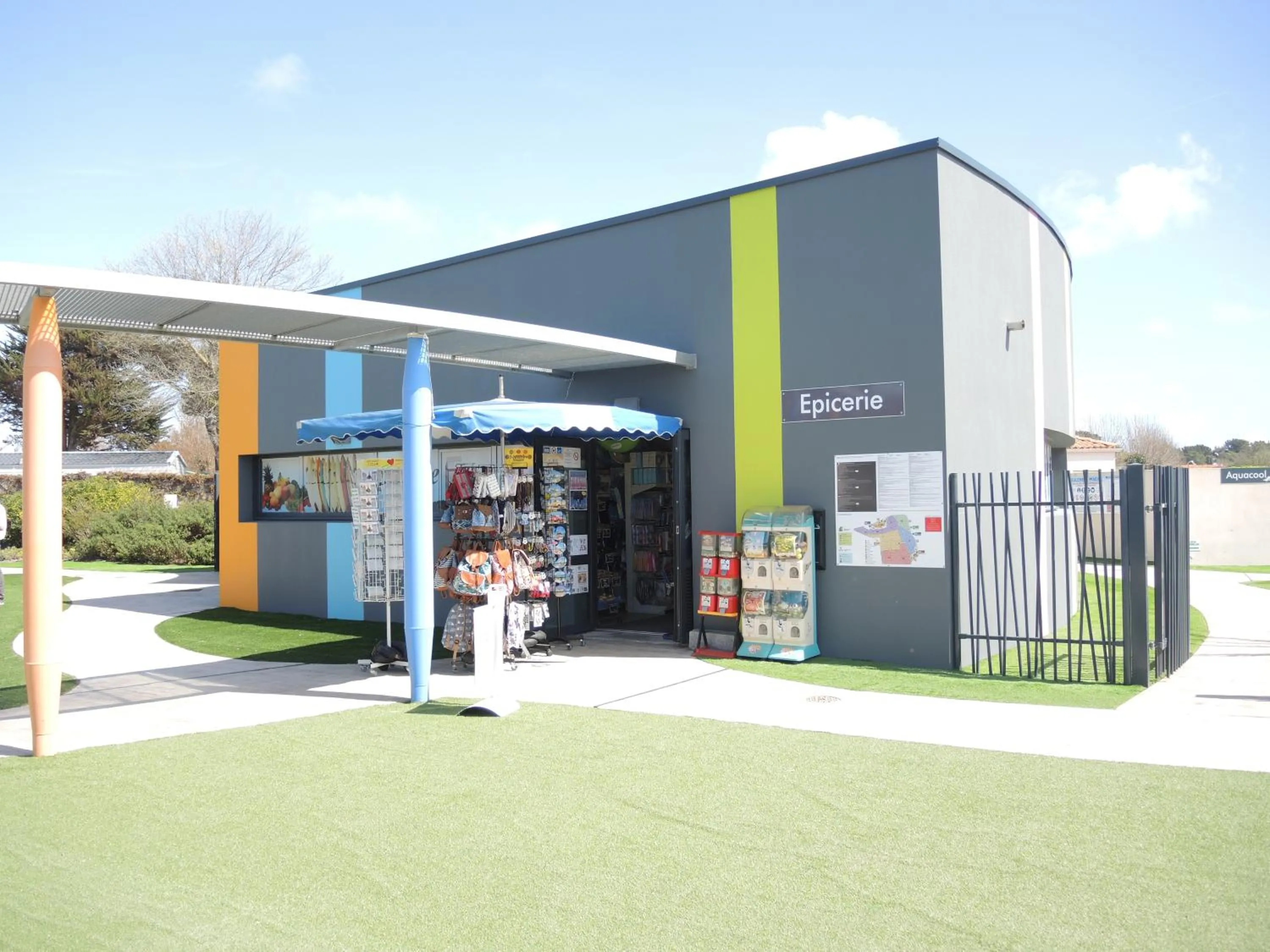 Supermarket/grocery shop in Camping L'Ocean