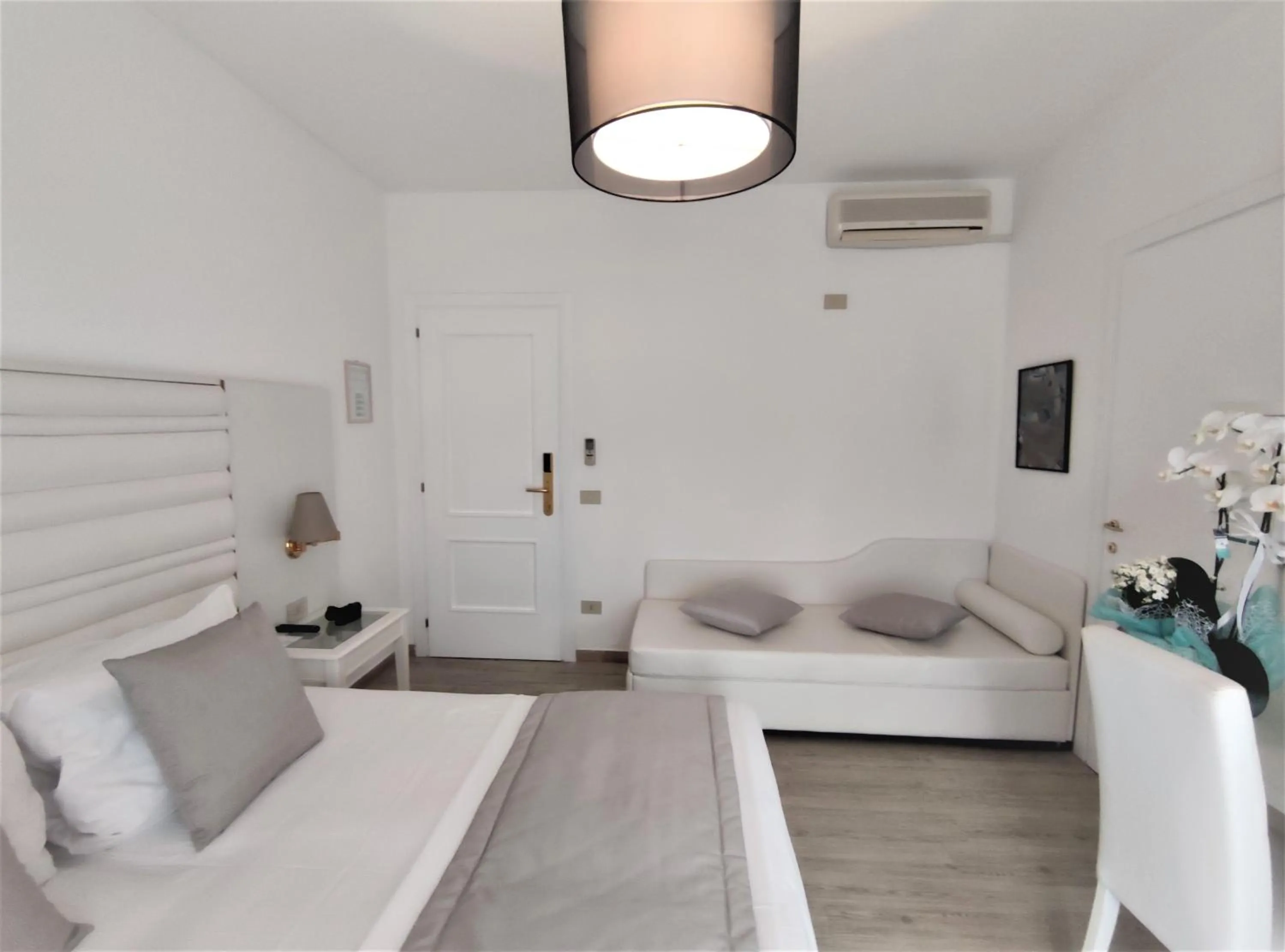 Bed in Hotel Rossini 4S