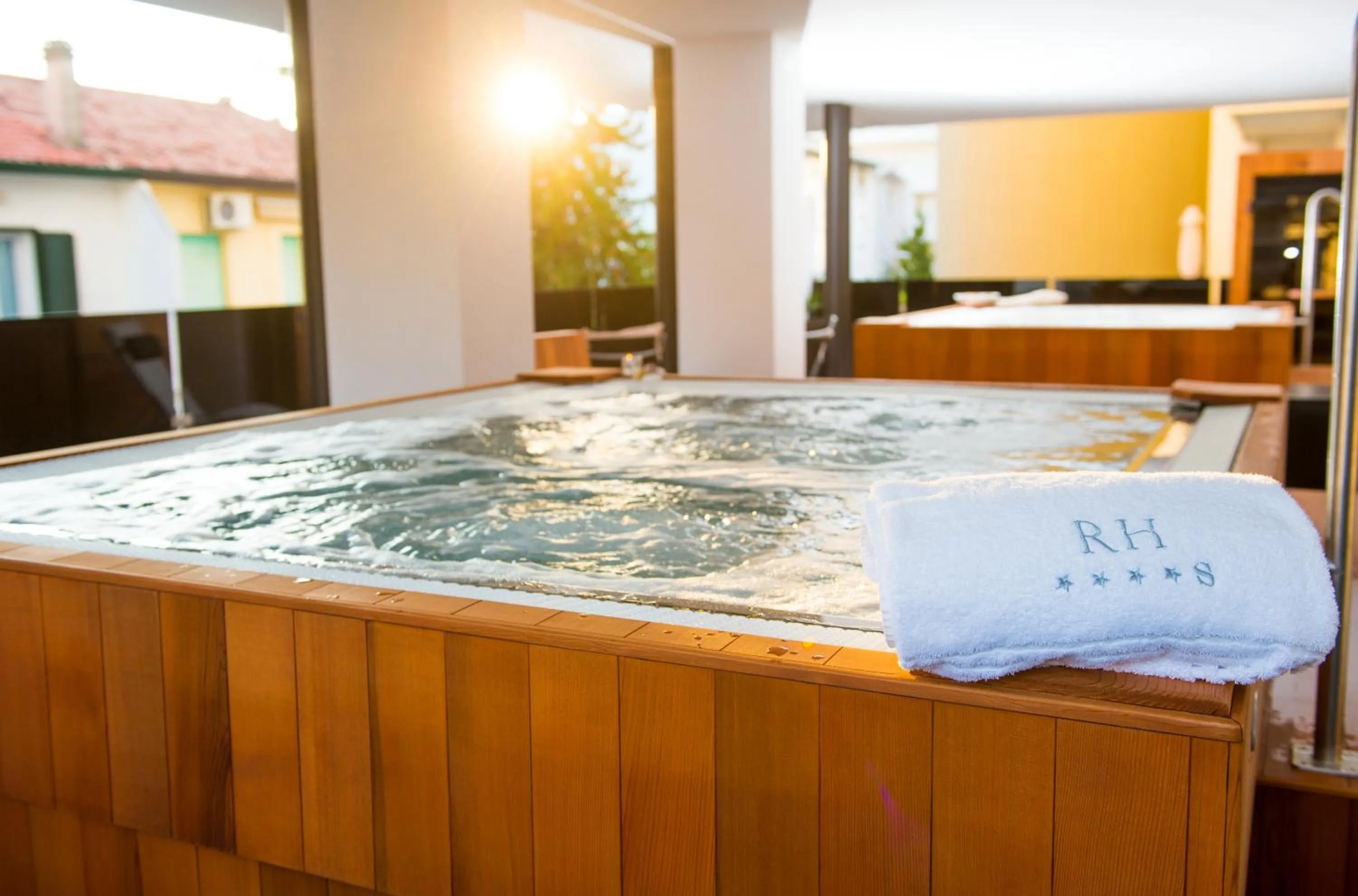 Hot Tub in Hotel Rossini 4S