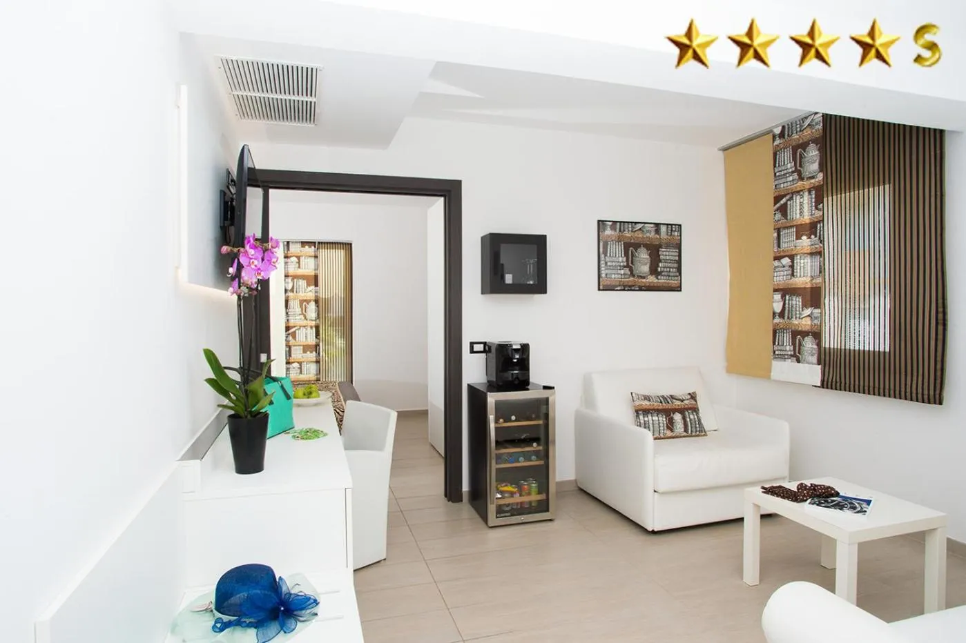 Seating area in Hotel Rossini 4S