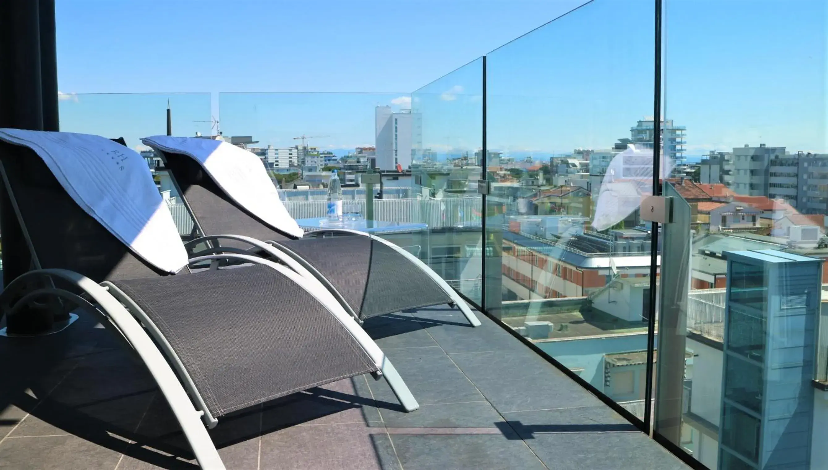 Deluxe Suite With Panoramic Sea View in Hotel Rossini 4S Deluxe Suite With Panoramic Sea View in Hotel Rossini 4S