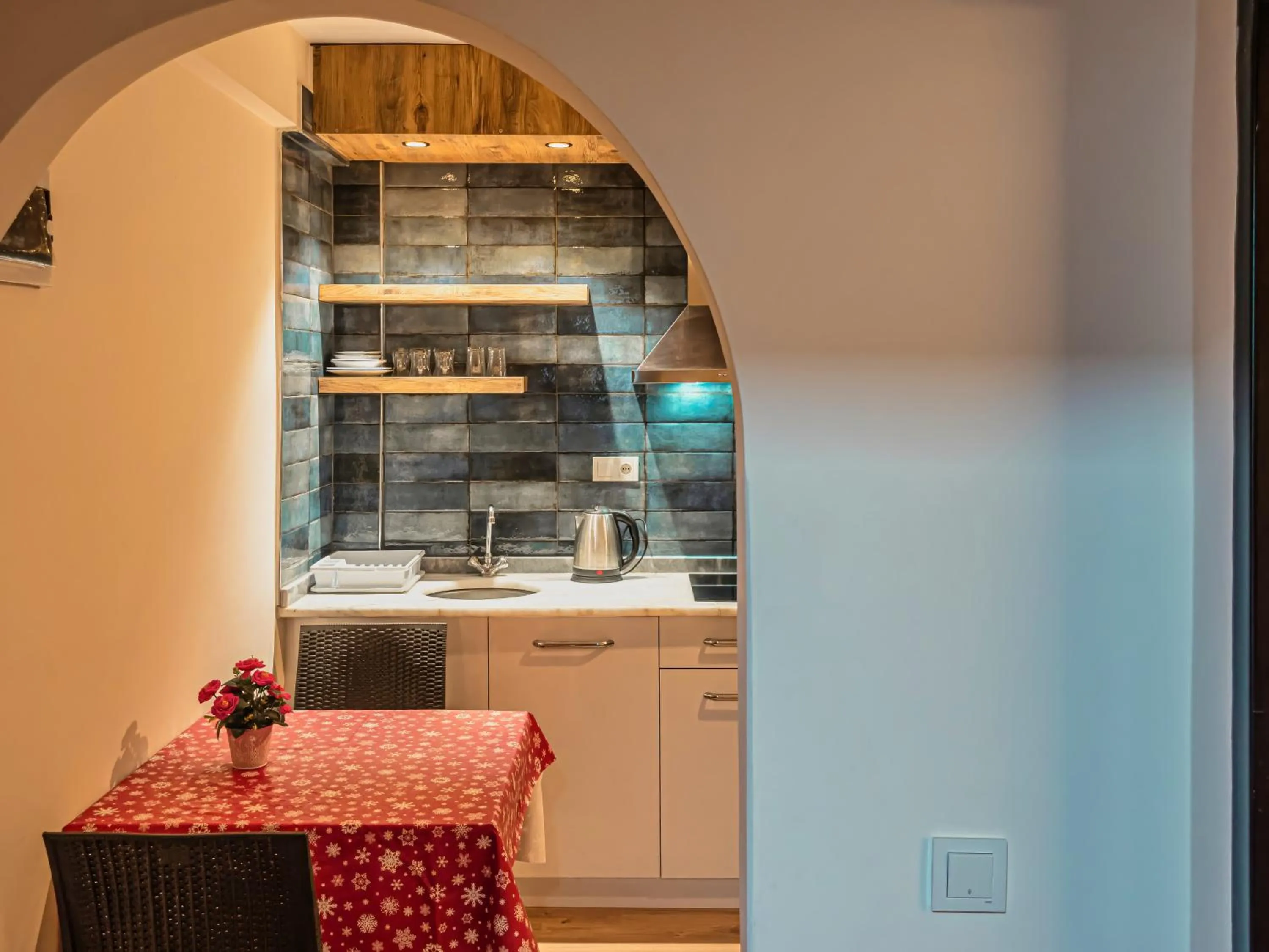Kitchen or kitchenette in Bella Rose Apart Hotel, Alanya