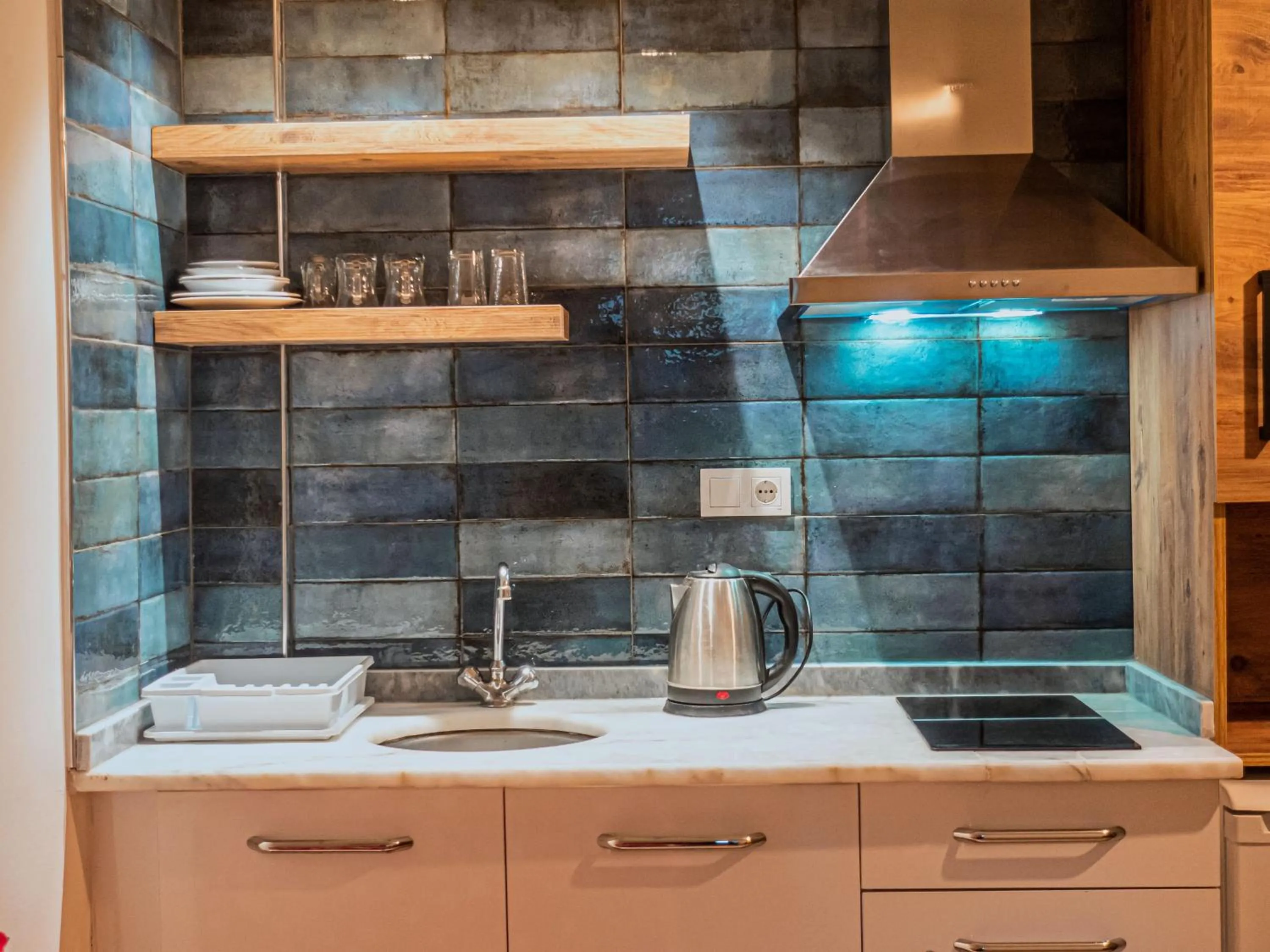 Coffee/tea facilities in Bella Rose Apart Hotel, Alanya